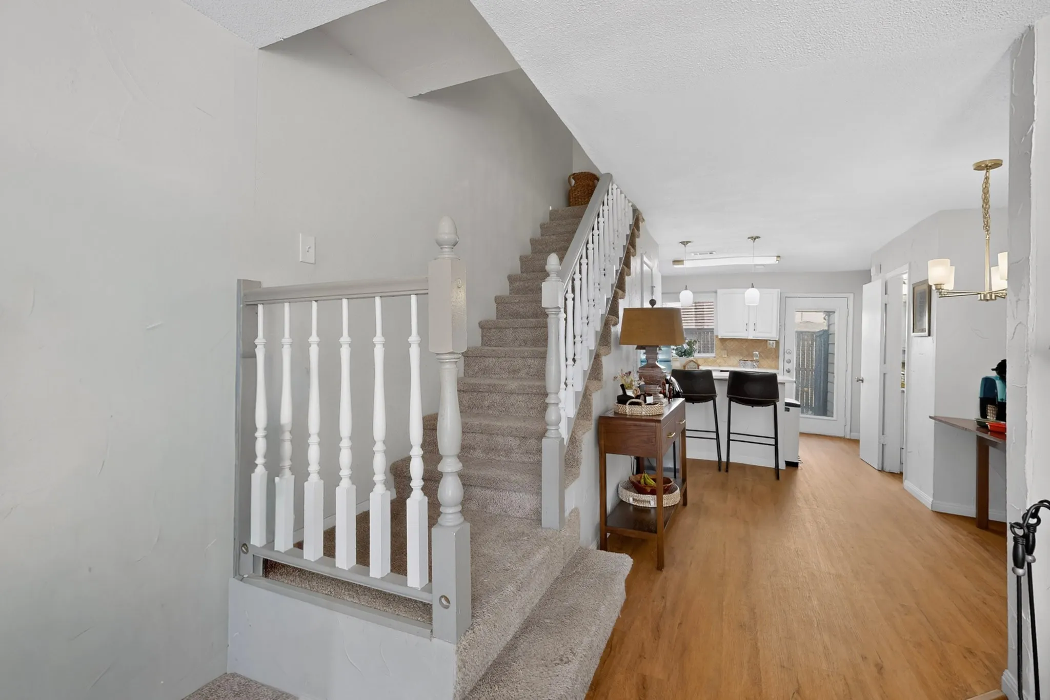 Condominium For Sale in Dallas County , 617 Carriagehouse Lane E3, Garland, Texas 75040, 2 Bedroom, 2 Bathroom, Garage spaces, 1,110 Sqft, built in 1984, mls#21400686, Real Estate Agent in Garland, Homes For Sale in Dallas county, Homes For Sale in Garland, Realtor in Garland Texas, Real Estate Brokerage Independent Realty Texas, Luminita Cordes Realtor