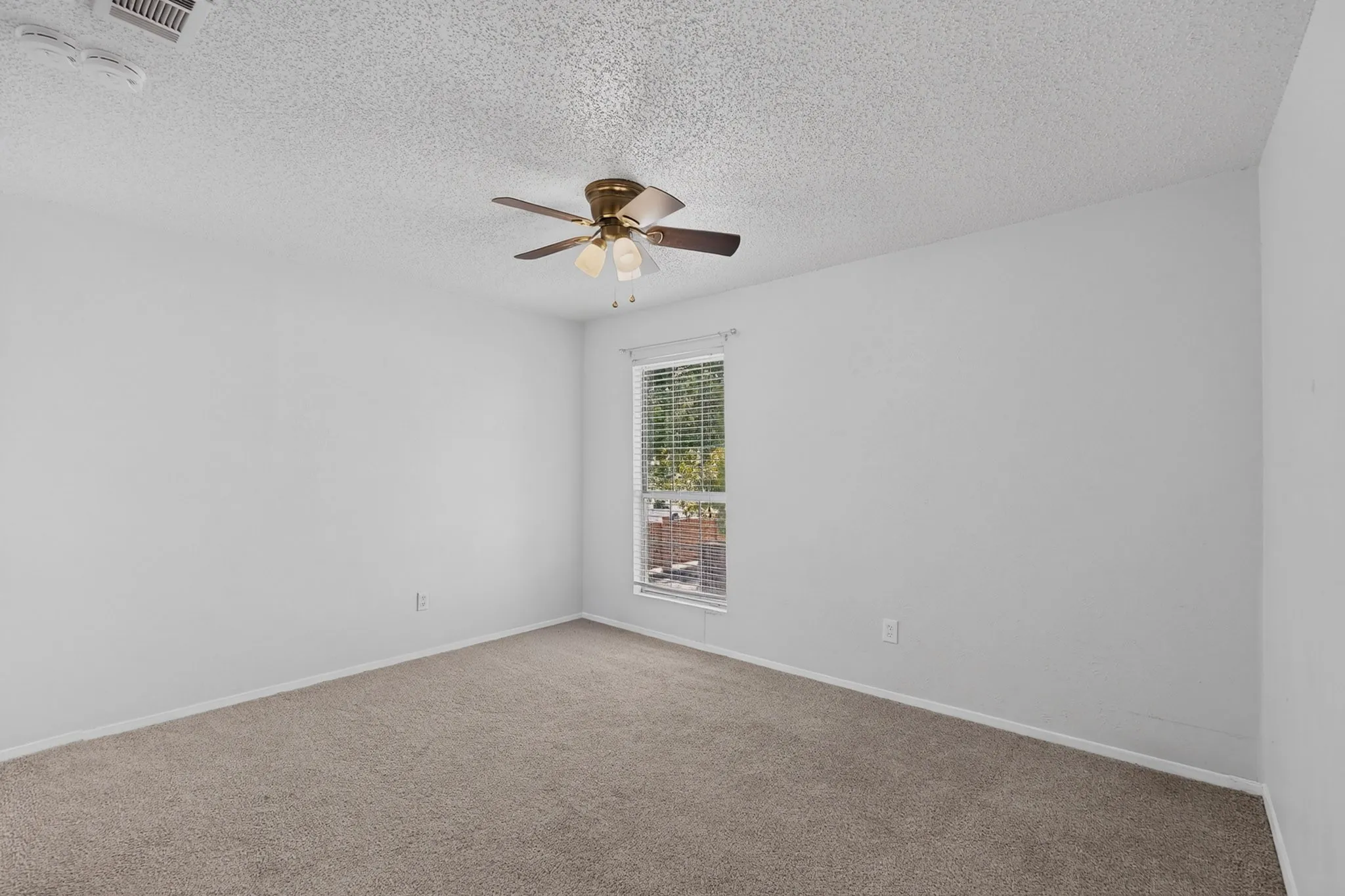 Condominium For Sale in Dallas County , 617 Carriagehouse Lane E3, Garland, Texas 75040, 2 Bedroom, 2 Bathroom, Garage spaces, 1,110 Sqft, built in 1984, mls#21400686, Real Estate Agent in Garland, Homes For Sale in Dallas county, Homes For Sale in Garland, Realtor in Garland Texas, Real Estate Brokerage Independent Realty Texas, Luminita Cordes Realtor