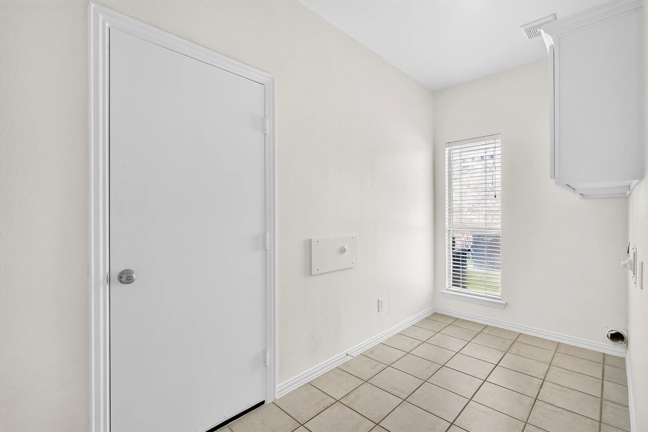 Single Family Residence For Sale in Collin County , 8005 Strecker Lane, Plano, Texas 75025, 5 Bedroom, 4 Bathroom, 2 Garage spaces, 3,081 Sqft, built in 1998, mls#21401006, Real Estate Agent in Plano, Homes For Sale in Collin county, Homes For Sale in Plano, Realtor in Plano Texas, Real Estate Brokerage Independent Realty Texas, Luminita Cordes Realtor