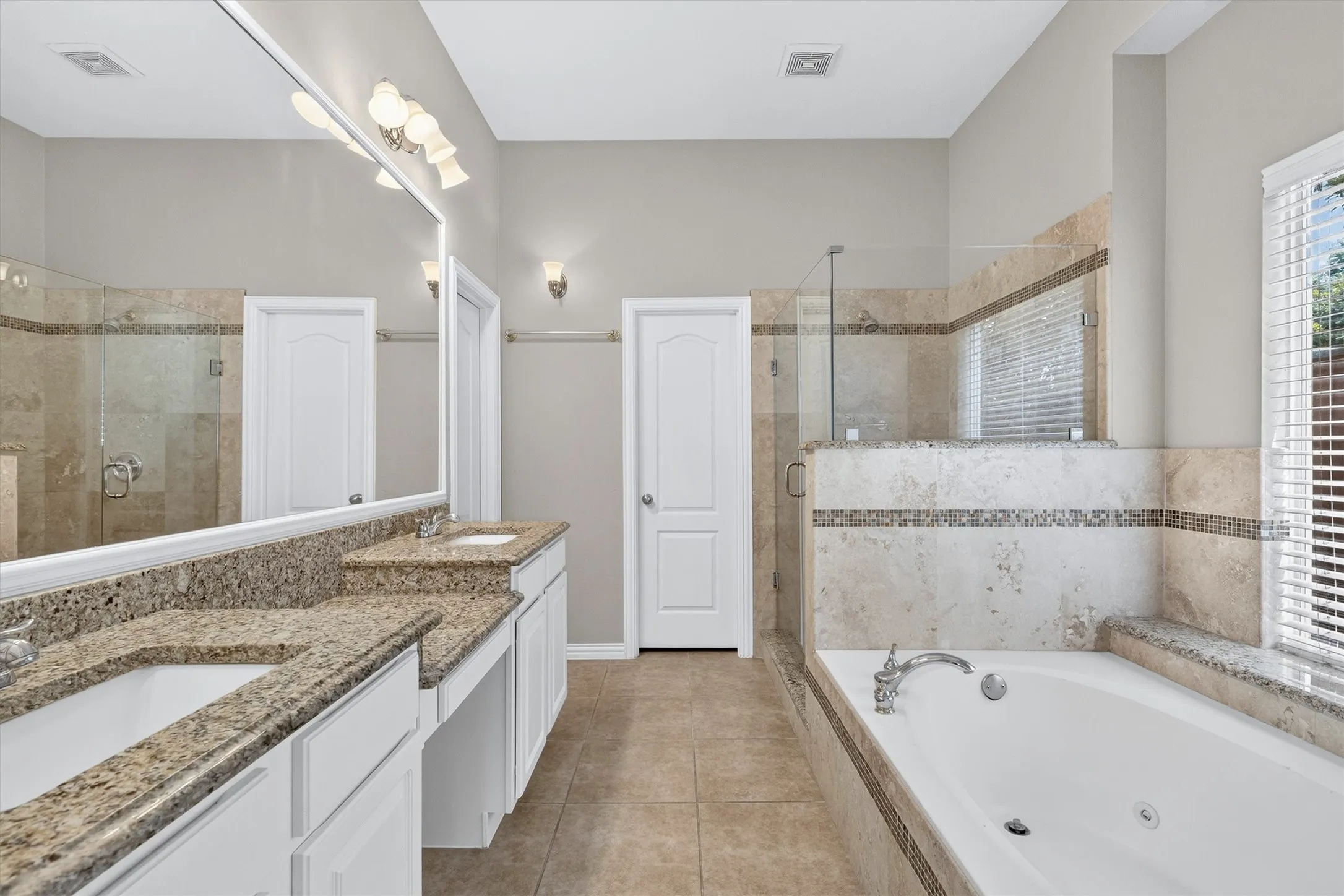 Single Family Residence For Sale in Collin County , 8005 Strecker Lane, Plano, Texas 75025, 5 Bedroom, 4 Bathroom, 2 Garage spaces, 3,081 Sqft, built in 1998, mls#21401006, Real Estate Agent in Plano, Homes For Sale in Collin county, Homes For Sale in Plano, Realtor in Plano Texas, Real Estate Brokerage Independent Realty Texas, Luminita Cordes Realtor