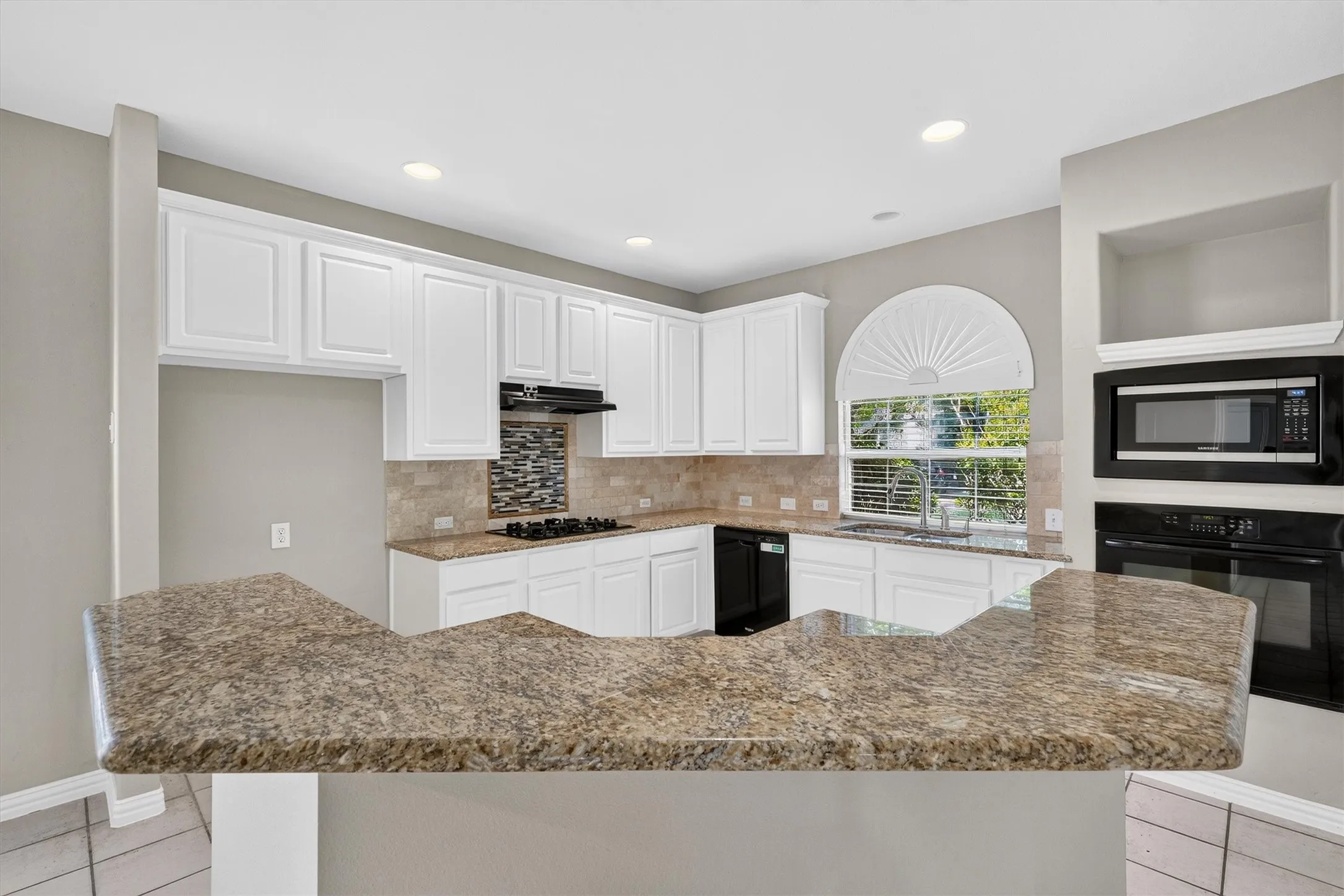 Single Family Residence For Sale in Collin County , 8005 Strecker Lane, Plano, Texas 75025, 5 Bedroom, 4 Bathroom, 2 Garage spaces, 3,081 Sqft, built in 1998, mls#21401006, Real Estate Agent in Plano, Homes For Sale in Collin county, Homes For Sale in Plano, Realtor in Plano Texas, Real Estate Brokerage Independent Realty Texas, Luminita Cordes Realtor