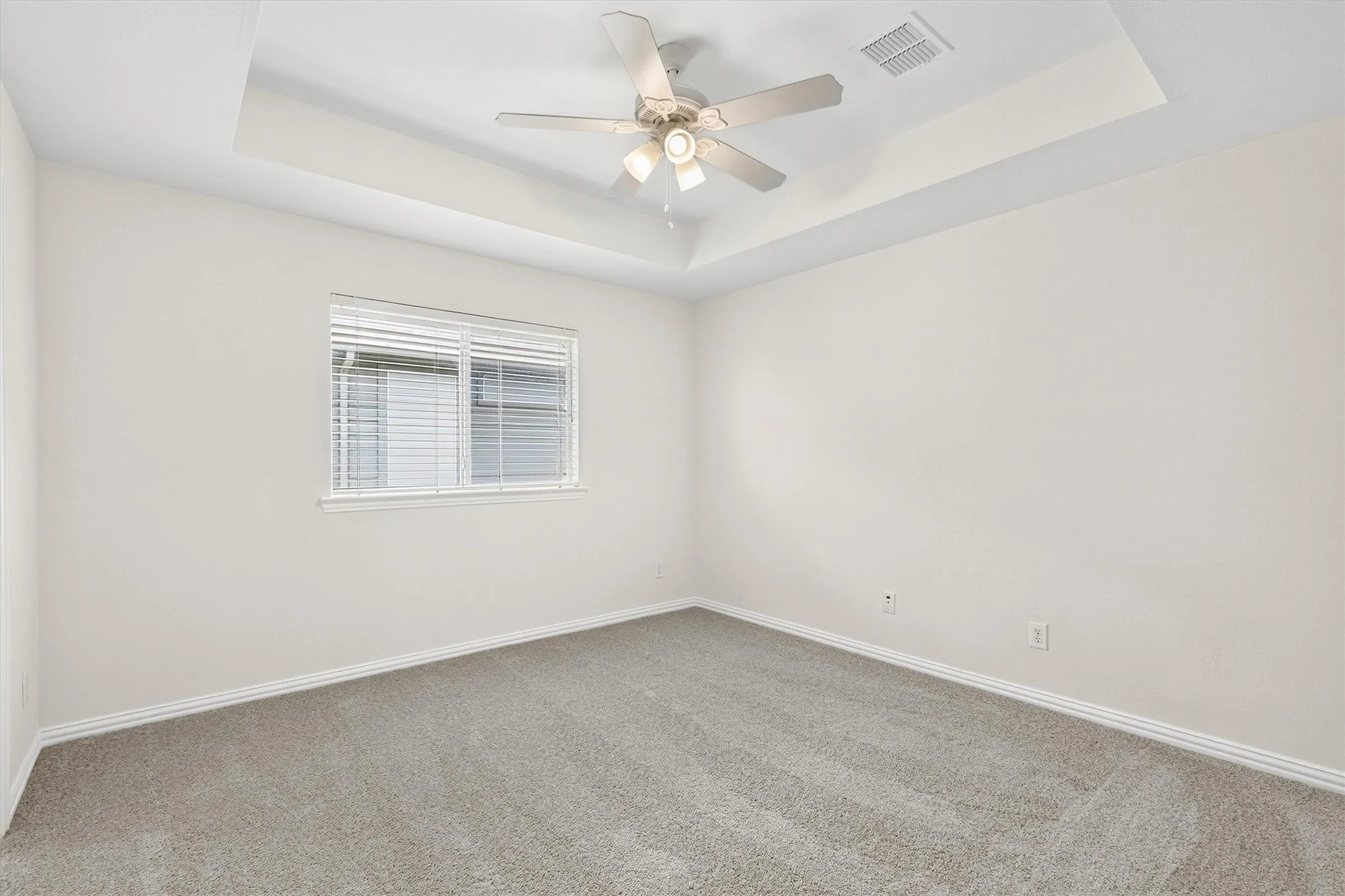 Single Family Residence For Sale in Collin County , 8005 Strecker Lane, Plano, Texas 75025, 5 Bedroom, 4 Bathroom, 2 Garage spaces, 3,081 Sqft, built in 1998, mls#21401006, Real Estate Agent in Plano, Homes For Sale in Collin county, Homes For Sale in Plano, Realtor in Plano Texas, Real Estate Brokerage Independent Realty Texas, Luminita Cordes Realtor