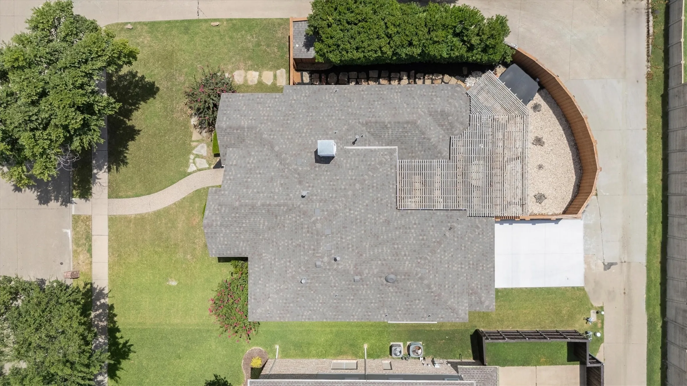 Single Family Residence For Sale in Collin County , 8005 Strecker Lane, Plano, Texas 75025, 5 Bedroom, 4 Bathroom, 2 Garage spaces, 3,081 Sqft, built in 1998, mls#21401006, Real Estate Agent in Plano, Homes For Sale in Collin county, Homes For Sale in Plano, Realtor in Plano Texas, Real Estate Brokerage Independent Realty Texas, Luminita Cordes Realtor