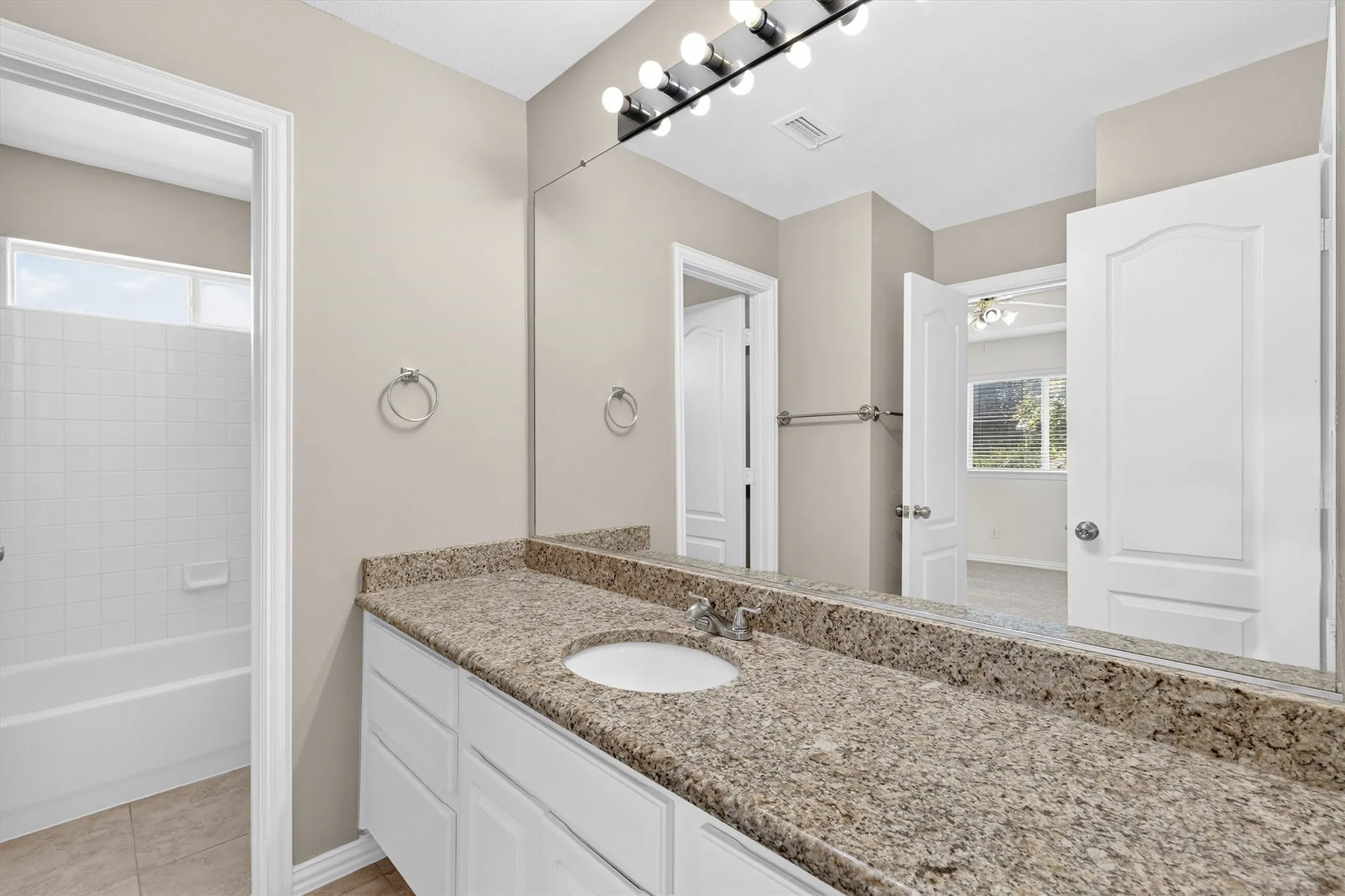 Single Family Residence For Sale in Collin County , 8005 Strecker Lane, Plano, Texas 75025, 5 Bedroom, 4 Bathroom, 2 Garage spaces, 3,081 Sqft, built in 1998, mls#21401006, Real Estate Agent in Plano, Homes For Sale in Collin county, Homes For Sale in Plano, Realtor in Plano Texas, Real Estate Brokerage Independent Realty Texas, Luminita Cordes Realtor