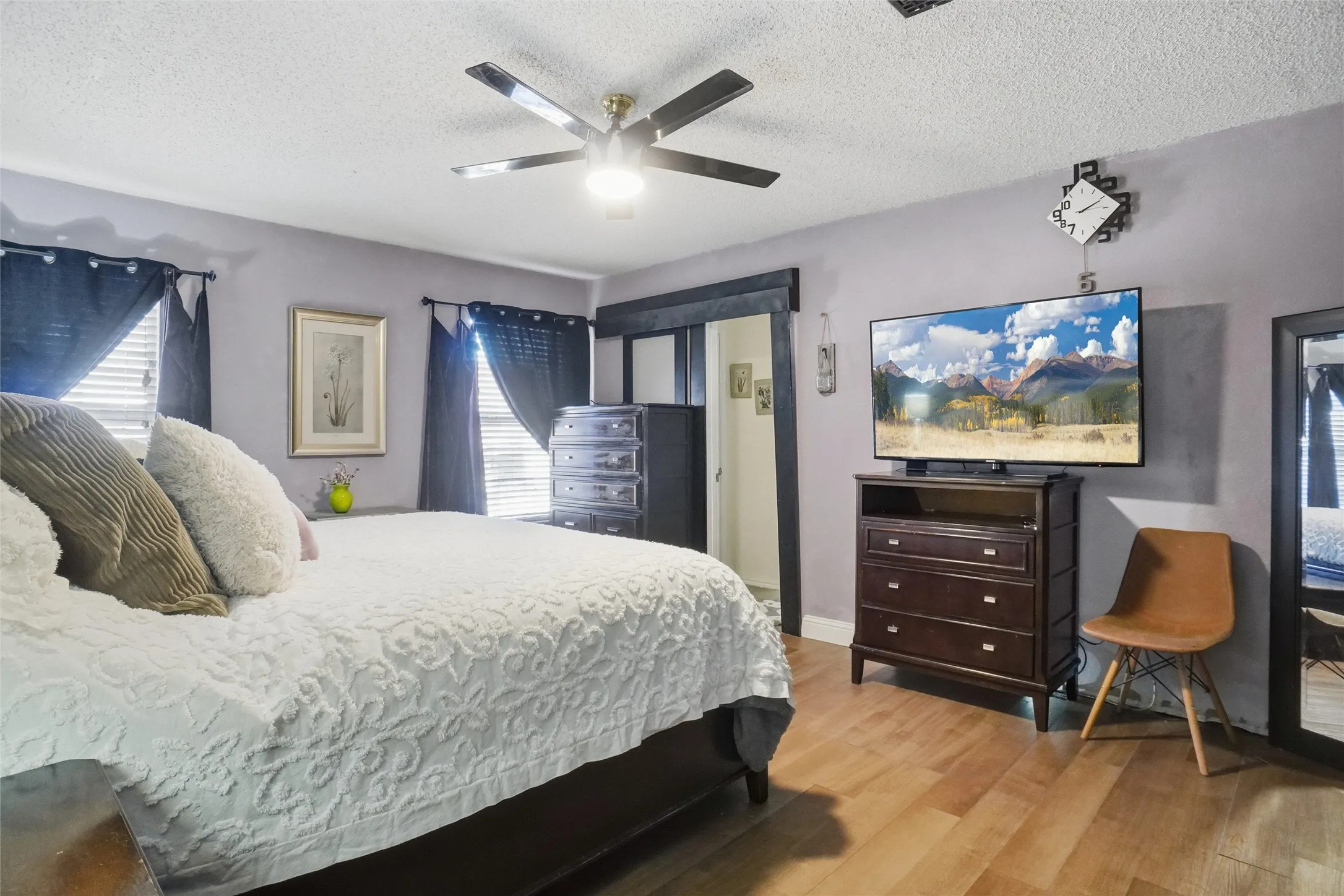 Single Family Residence For Sale in Denton County , 1400 Di Orio Drive, Lewisville, Texas 75067, 3 Bedroom, 2 Bathroom, 2 Garage spaces, 1,508 Sqft, built in 1998, mls#21400996, Real Estate Agent in Lewisville, Homes For Sale in Denton county, Homes For Sale in Lewisville, Realtor in Lewisville Texas, Real Estate Brokerage Independent Realty Texas, Luminita Cordes Realtor