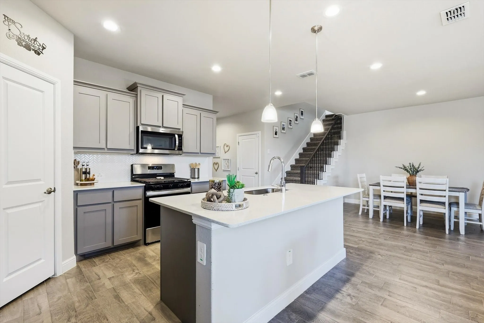 Single Family Residence For Sale in Denton County , 15545 Canford Terrace, Fort Worth, Texas 76247, 4 Bedroom, 3 Bathroom, 2 Garage spaces, 2,528 Sqft, built in 2023, mls#21400511, Real Estate Agent in Fort Worth, Homes For Sale in Denton county, Homes For Sale in Fort Worth, Realtor in Fort Worth Texas, Real Estate Brokerage Independent Realty Texas, Luminita Cordes Realtor