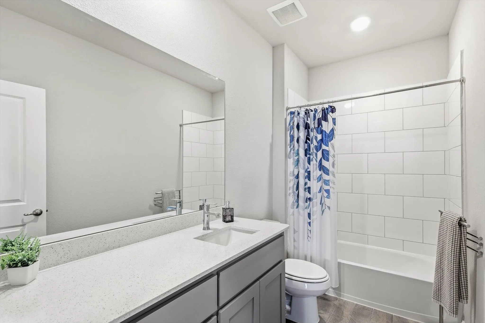 Single Family Residence For Sale in Denton County , 15545 Canford Terrace, Fort Worth, Texas 76247, 4 Bedroom, 3 Bathroom, 2 Garage spaces, 2,528 Sqft, built in 2023, mls#21400511, Real Estate Agent in Fort Worth, Homes For Sale in Denton county, Homes For Sale in Fort Worth, Realtor in Fort Worth Texas, Real Estate Brokerage Independent Realty Texas, Luminita Cordes Realtor