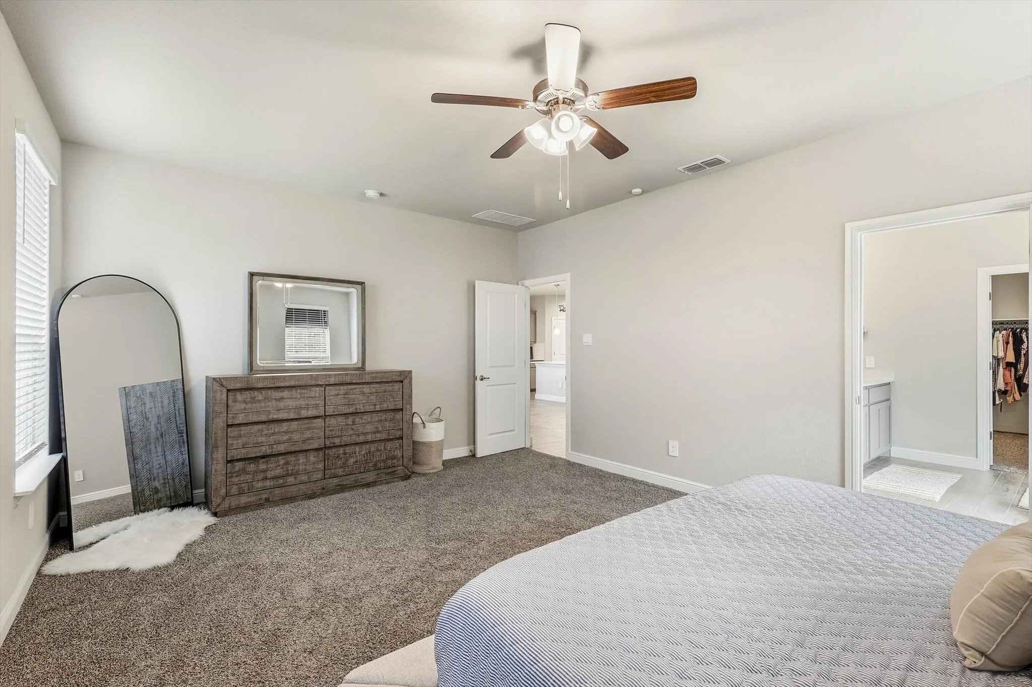 Single Family Residence For Sale in Denton County , 15545 Canford Terrace, Fort Worth, Texas 76247, 4 Bedroom, 3 Bathroom, 2 Garage spaces, 2,528 Sqft, built in 2023, mls#21400511, Real Estate Agent in Fort Worth, Homes For Sale in Denton county, Homes For Sale in Fort Worth, Realtor in Fort Worth Texas, Real Estate Brokerage Independent Realty Texas, Luminita Cordes Realtor