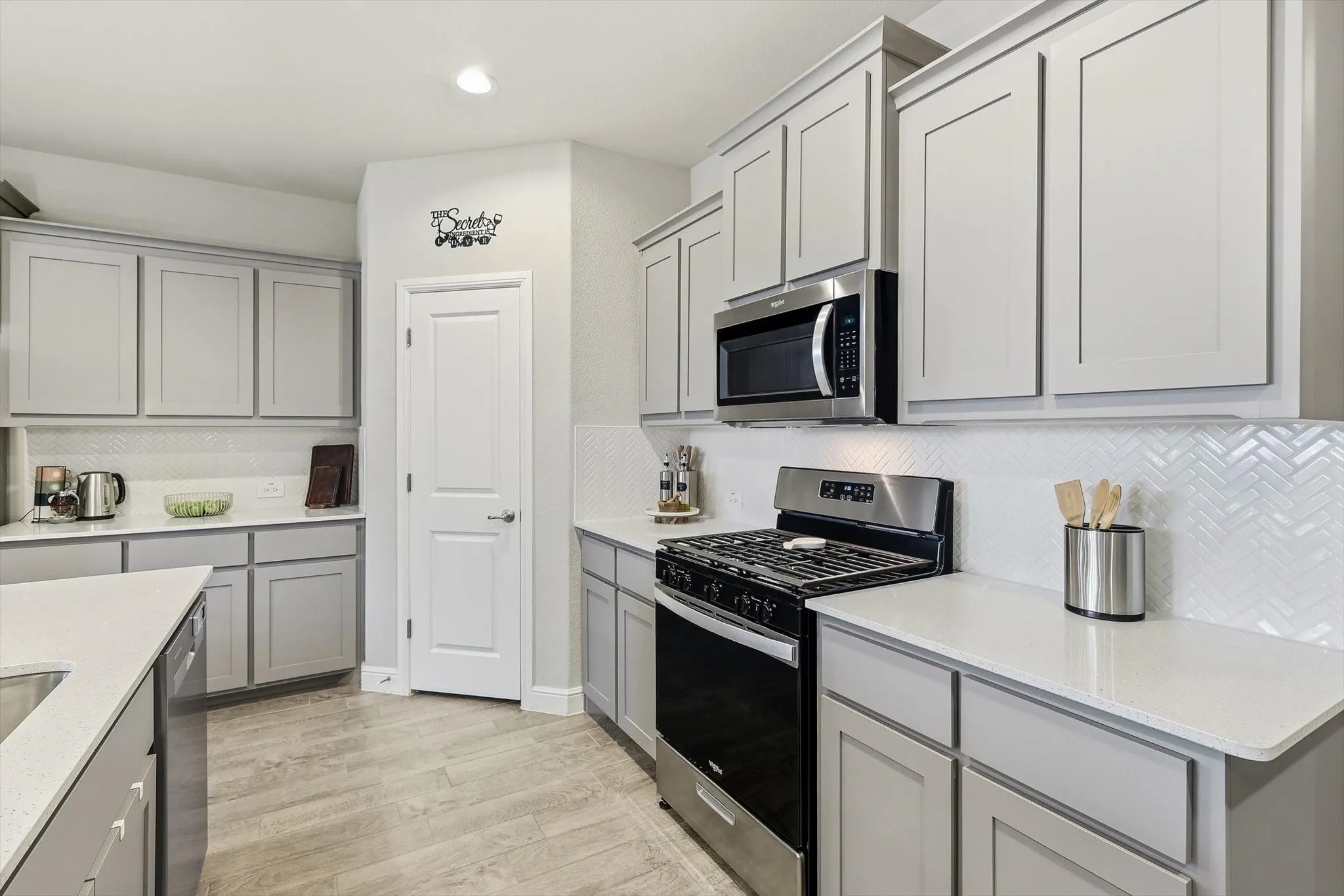 Single Family Residence For Sale in Denton County , 15545 Canford Terrace, Fort Worth, Texas 76247, 4 Bedroom, 3 Bathroom, 2 Garage spaces, 2,528 Sqft, built in 2023, mls#21400511, Real Estate Agent in Fort Worth, Homes For Sale in Denton county, Homes For Sale in Fort Worth, Realtor in Fort Worth Texas, Real Estate Brokerage Independent Realty Texas, Luminita Cordes Realtor