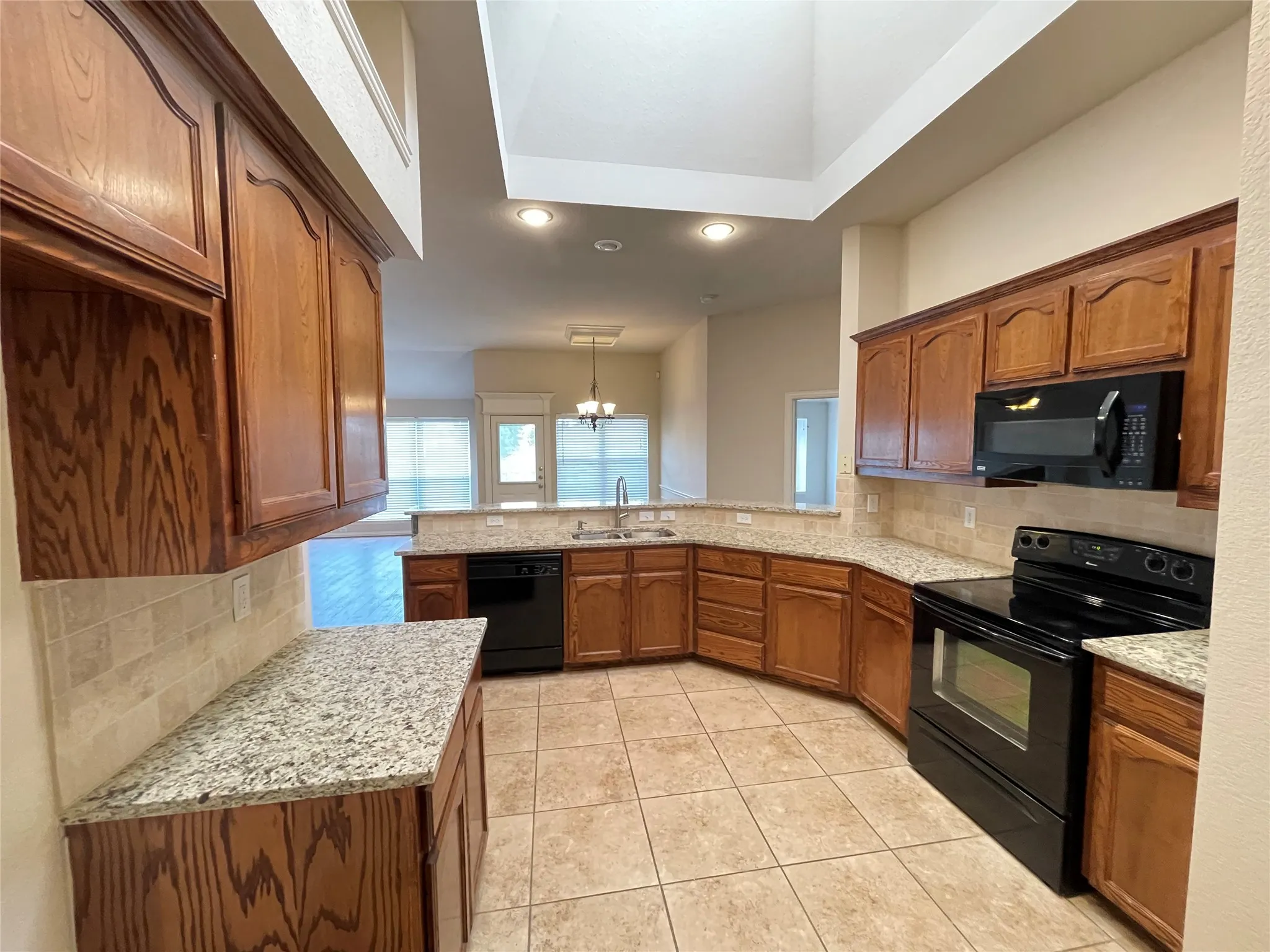 Single Family Residence For Rent in Tarrant County , 2865 Spotted Owl Drive, Fort Worth, Texas 76244, 3 Bedroom, 2 Bathroom, 2 Garage spaces, 2,156 Sqft, built in 2004, mls#21400972, Real Estate Agent in Fort Worth, Homes For Rent in Tarrant county, Homes For Rent in Fort Worth, Realtor in Fort Worth Texas, Real Estate Brokerage Independent Realty Texas, Luminita Cordes Realtor