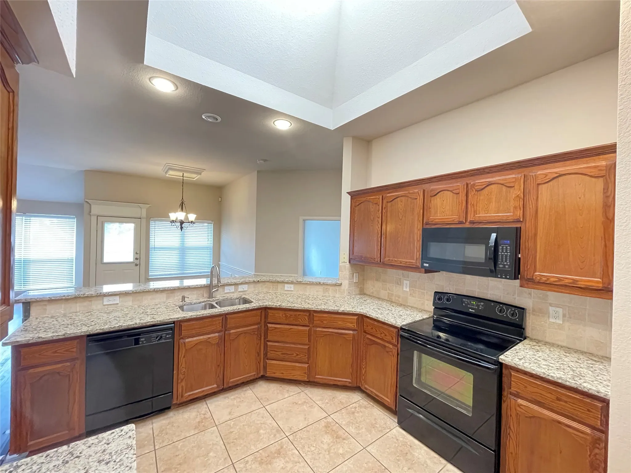 Single Family Residence For Rent in Tarrant County , 2865 Spotted Owl Drive, Fort Worth, Texas 76244, 3 Bedroom, 2 Bathroom, 2 Garage spaces, 2,156 Sqft, built in 2004, mls#21400972, Real Estate Agent in Fort Worth, Homes For Rent in Tarrant county, Homes For Rent in Fort Worth, Realtor in Fort Worth Texas, Real Estate Brokerage Independent Realty Texas, Luminita Cordes Realtor