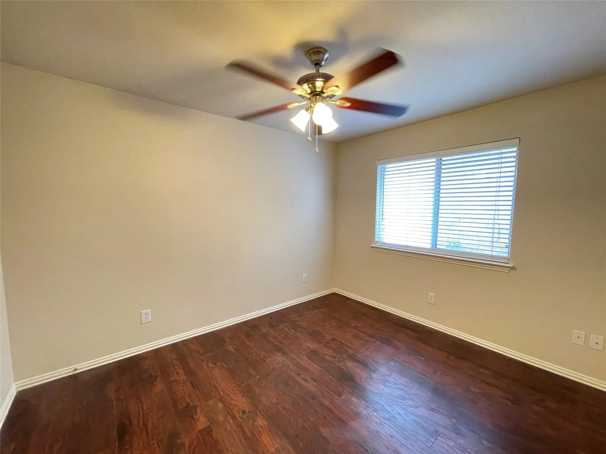 Single Family Residence For Rent in Tarrant County , 2865 Spotted Owl Drive, Fort Worth, Texas 76244, 3 Bedroom, 2 Bathroom, 2 Garage spaces, 2,156 Sqft, built in 2004, mls#21400972, Real Estate Agent in Fort Worth, Homes For Rent in Tarrant county, Homes For Rent in Fort Worth, Realtor in Fort Worth Texas, Real Estate Brokerage Independent Realty Texas, Luminita Cordes Realtor