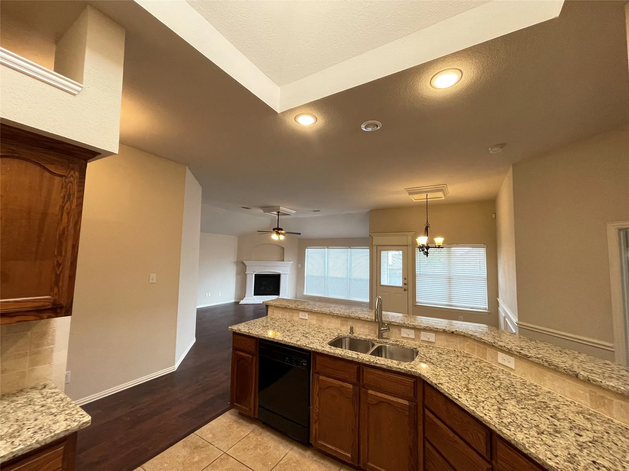 Single Family Residence For Rent in Tarrant County , 2865 Spotted Owl Drive, Fort Worth, Texas 76244, 3 Bedroom, 2 Bathroom, 2 Garage spaces, 2,156 Sqft, built in 2004, mls#21400972, Real Estate Agent in Fort Worth, Homes For Rent in Tarrant county, Homes For Rent in Fort Worth, Realtor in Fort Worth Texas, Real Estate Brokerage Independent Realty Texas, Luminita Cordes Realtor