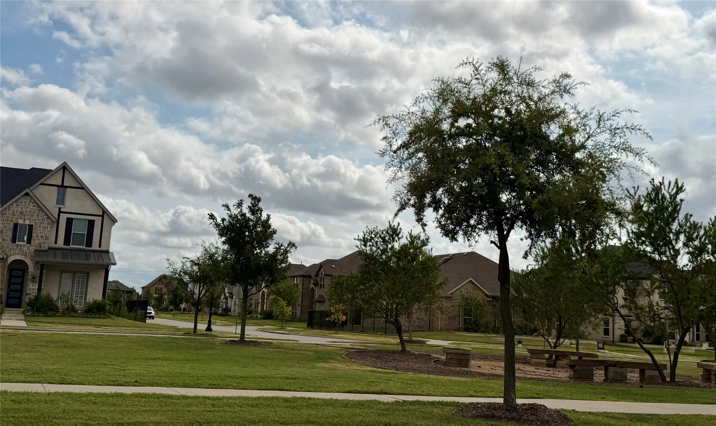 Another view of the greenbelt at end of Putnam street