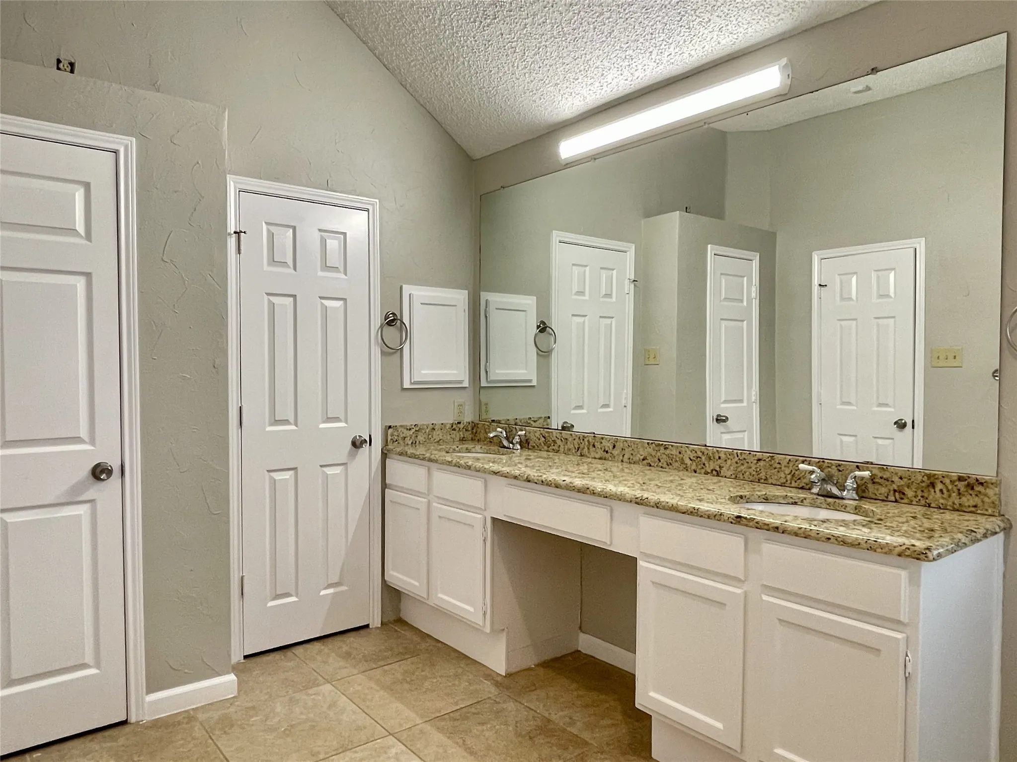 Single Family Residence For Rent in Collin County , 3616 Worthington Way, Plano, Texas 75023, 4 Bedroom, 2 Bathroom, 2 Garage spaces, 2,281 Sqft, built in 1986, mls#21399835, Real Estate Agent in Plano, Homes For Rent in Collin county, Homes For Rent in Plano, Realtor in Plano Texas, Real Estate Brokerage Independent Realty Texas, Luminita Cordes Realtor