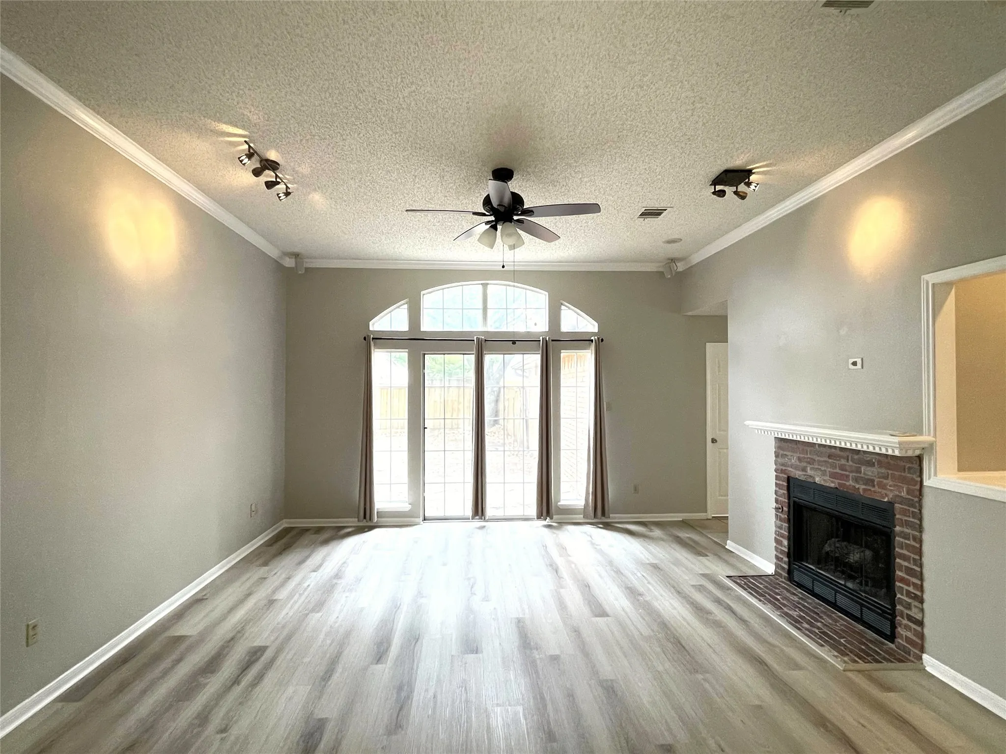 Single Family Residence For Rent in Collin County , 3616 Worthington Way, Plano, Texas 75023, 4 Bedroom, 2 Bathroom, 2 Garage spaces, 2,281 Sqft, built in 1986, mls#21399835, Real Estate Agent in Plano, Homes For Rent in Collin county, Homes For Rent in Plano, Realtor in Plano Texas, Real Estate Brokerage Independent Realty Texas, Luminita Cordes Realtor