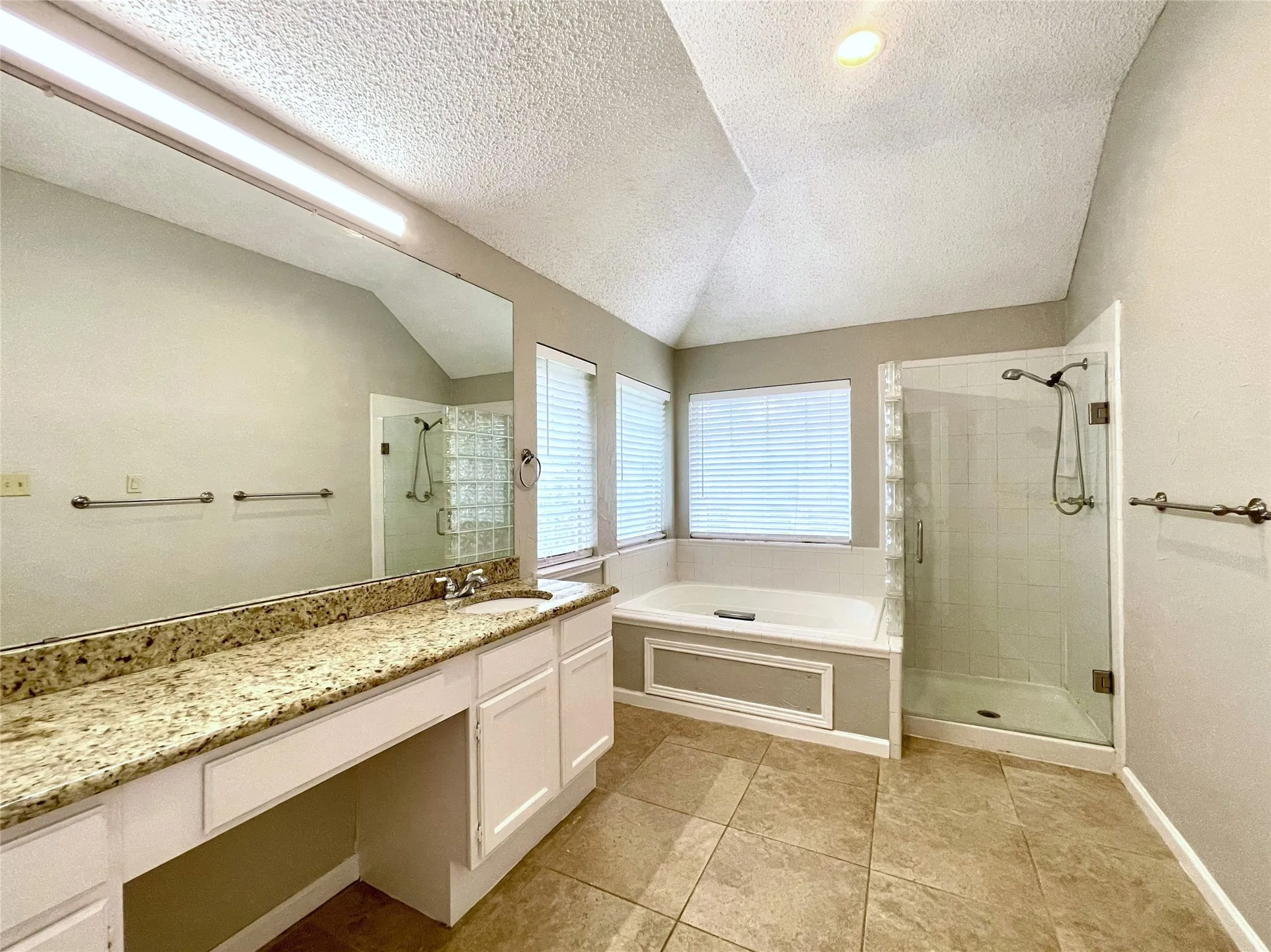 Single Family Residence For Rent in Collin County , 3616 Worthington Way, Plano, Texas 75023, 4 Bedroom, 2 Bathroom, 2 Garage spaces, 2,281 Sqft, built in 1986, mls#21399835, Real Estate Agent in Plano, Homes For Rent in Collin county, Homes For Rent in Plano, Realtor in Plano Texas, Real Estate Brokerage Independent Realty Texas, Luminita Cordes Realtor