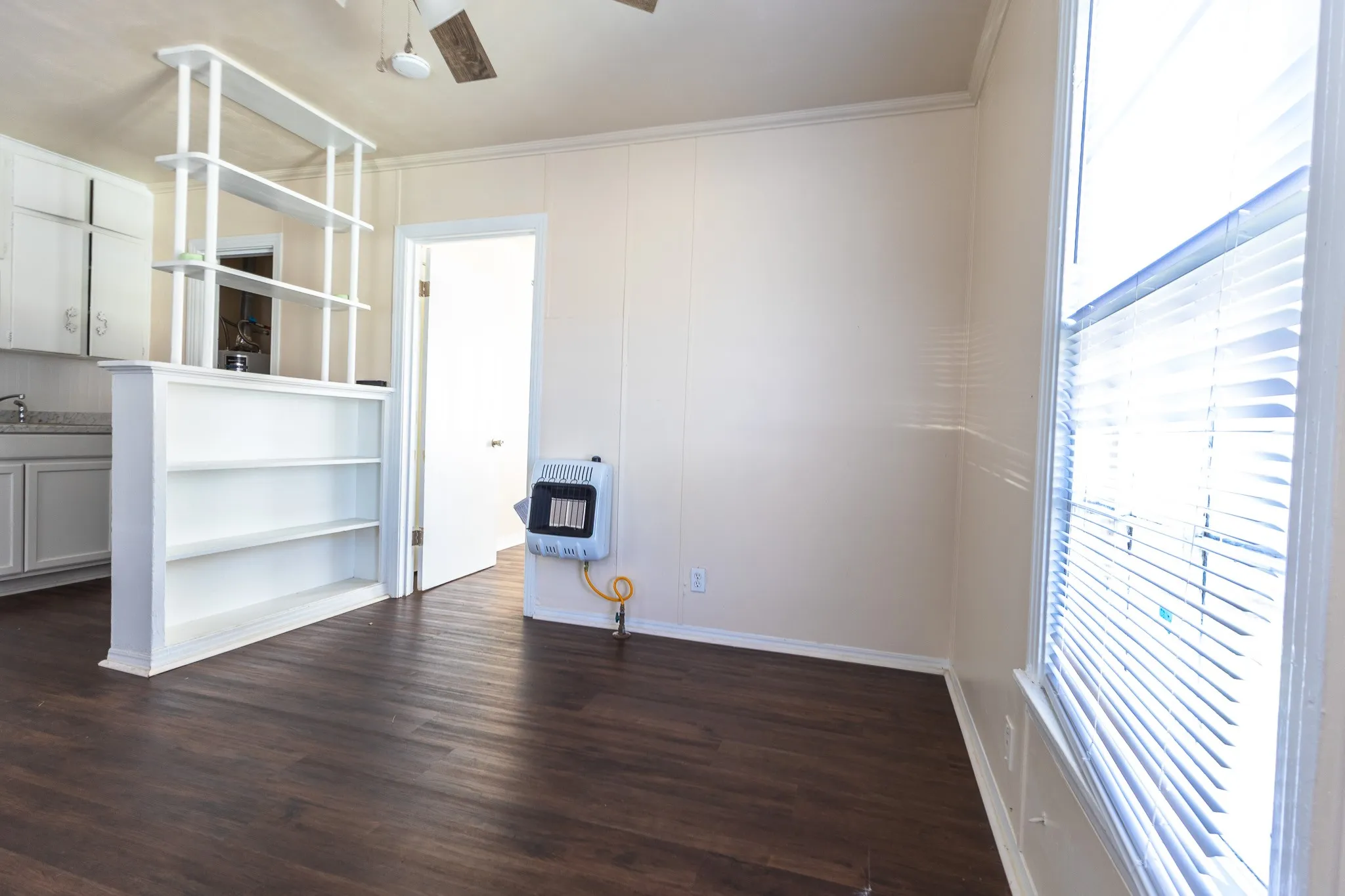 Duplex For Rent in Mc Lennan County , 3116 N 26th Street 3118, Waco, Texas 76708, 1 Bedroom, 1 Bathroom, Garage spaces, 432 Sqft, built in 1957, mls#21401004, Real Estate Agent in Waco, Homes For Rent in Mc Lennan county, Homes For Rent in Waco, Realtor in Waco Texas, Real Estate Brokerage Independent Realty Texas, Luminita Cordes Realtor