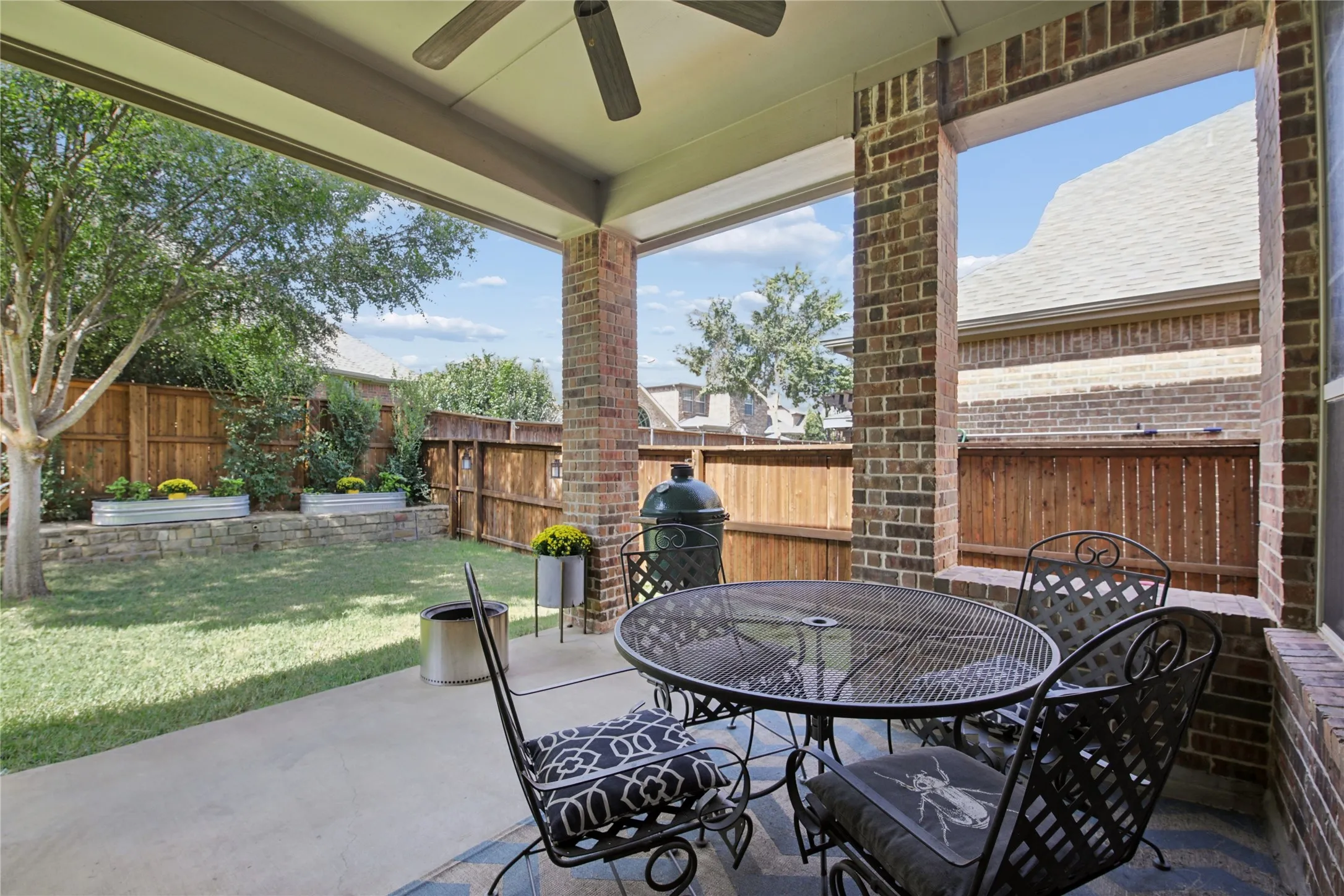 Single Family Residence For Sale in Denton County , 8501 Bayberry Avenue, Lantana, Texas 76226, 4 Bedroom, 5 Bathroom, 2 Garage spaces, 3,759 Sqft, built in 2008, mls#21400322, Real Estate Agent in Lantana, Homes For Sale in Denton county, Homes For Sale in Lantana, Realtor in Lantana Texas, Real Estate Brokerage Independent Realty Texas, Luminita Cordes Realtor