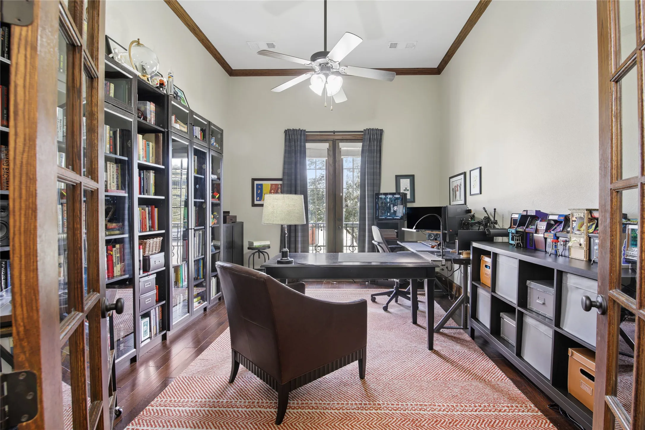Single Family Residence For Sale in Denton County , 8501 Bayberry Avenue, Lantana, Texas 76226, 4 Bedroom, 5 Bathroom, 2 Garage spaces, 3,759 Sqft, built in 2008, mls#21400322, Real Estate Agent in Lantana, Homes For Sale in Denton county, Homes For Sale in Lantana, Realtor in Lantana Texas, Real Estate Brokerage Independent Realty Texas, Luminita Cordes Realtor