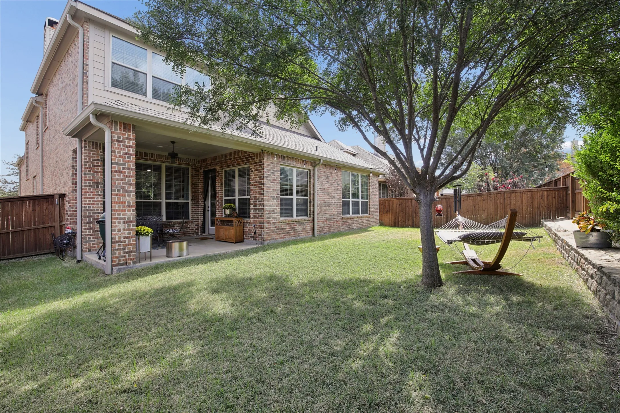 Single Family Residence For Sale in Denton County , 8501 Bayberry Avenue, Lantana, Texas 76226, 4 Bedroom, 5 Bathroom, 2 Garage spaces, 3,759 Sqft, built in 2008, mls#21400322, Real Estate Agent in Lantana, Homes For Sale in Denton county, Homes For Sale in Lantana, Realtor in Lantana Texas, Real Estate Brokerage Independent Realty Texas, Luminita Cordes Realtor