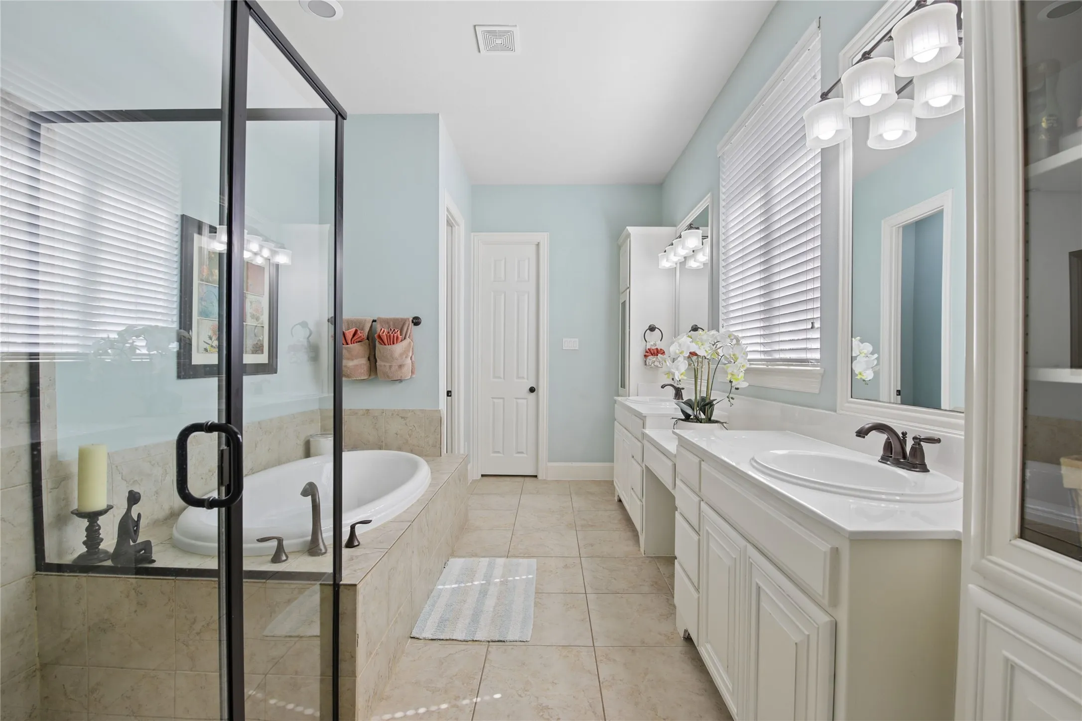 Single Family Residence For Sale in Denton County , 8501 Bayberry Avenue, Lantana, Texas 76226, 4 Bedroom, 5 Bathroom, 2 Garage spaces, 3,759 Sqft, built in 2008, mls#21400322, Real Estate Agent in Lantana, Homes For Sale in Denton county, Homes For Sale in Lantana, Realtor in Lantana Texas, Real Estate Brokerage Independent Realty Texas, Luminita Cordes Realtor