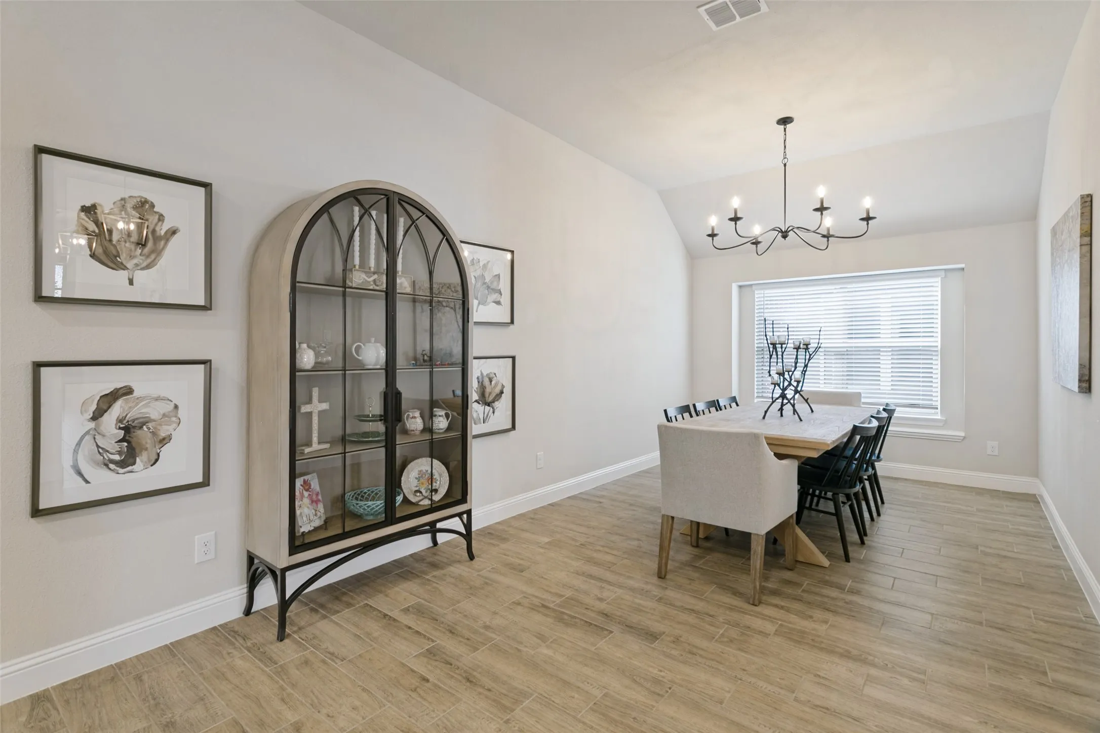 Single Family Residence For Sale in Tarrant County , 5924 Pine River Lane, Fort Worth, Texas 76179, 3 Bedroom, 2 Bathroom, 2 Garage spaces, 2,101 Sqft, built in 2023, mls#21400600, Real Estate Agent in Fort Worth, Homes For Sale in Tarrant county, Homes For Sale in Fort Worth, Realtor in Fort Worth Texas, Real Estate Brokerage Independent Realty Texas, Luminita Cordes Realtor
