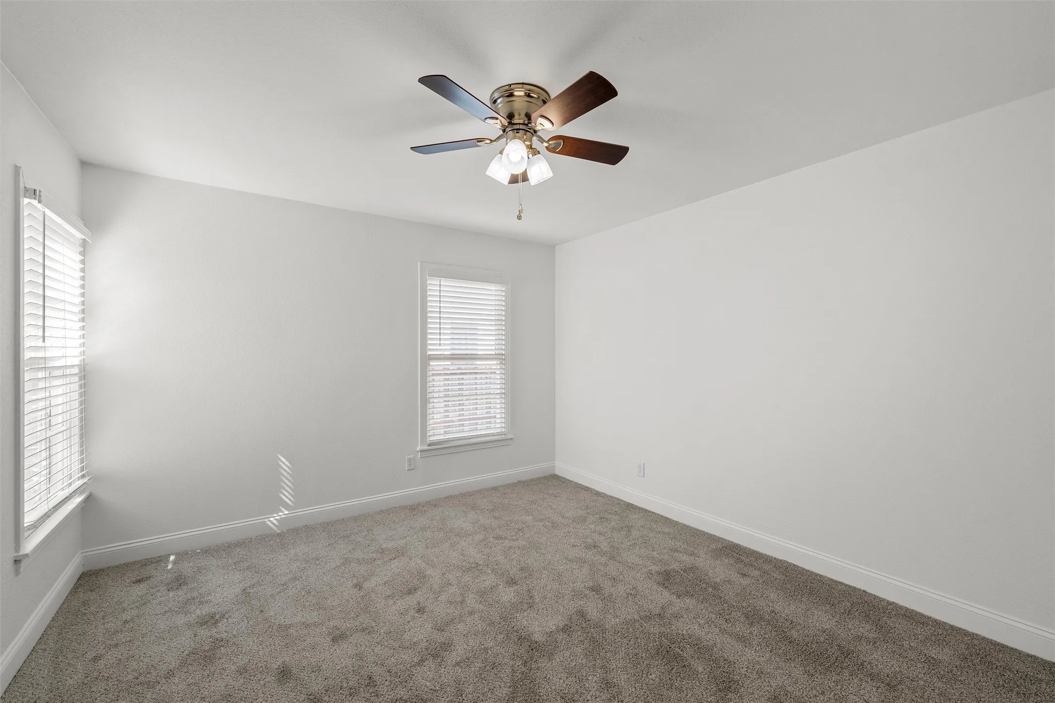 Single Family Residence For Sale in Mc Lennan County , 3436 Daughtrey Avenue, Waco, Texas 76711, 3 Bedroom, 1 Bathroom, Garage spaces, 1,114 Sqft, built in 1955, mls#21400695, Real Estate Agent in Waco, Homes For Sale in Mc Lennan county, Homes For Sale in Waco, Realtor in Waco Texas, Real Estate Brokerage Independent Realty Texas, Luminita Cordes Realtor