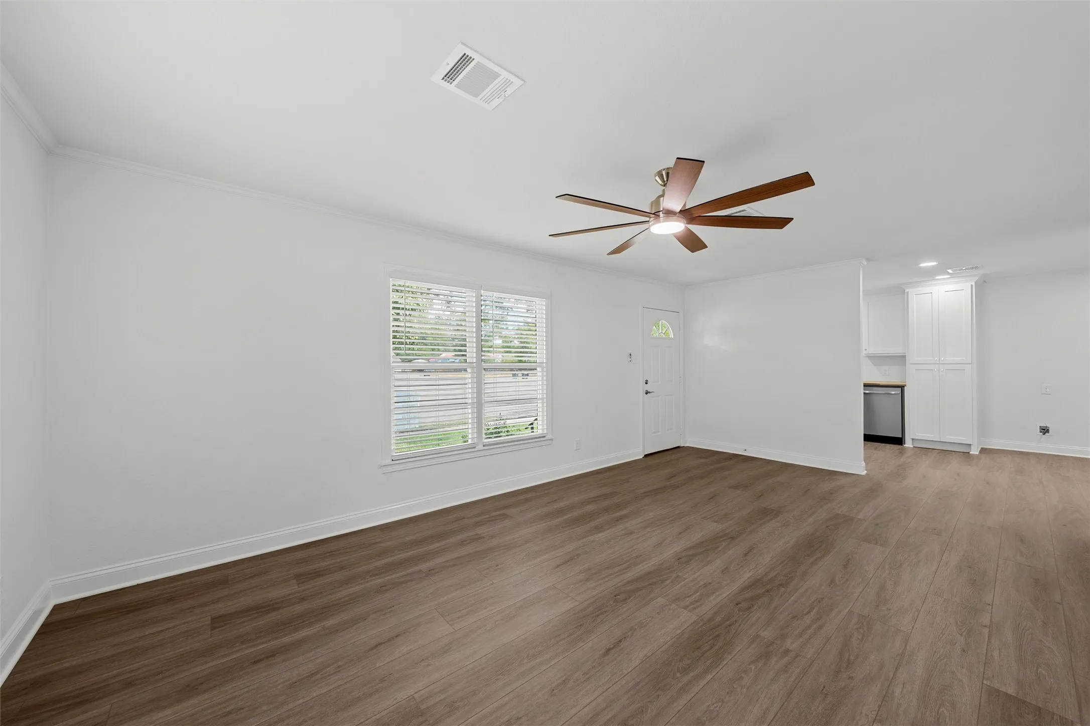 Single Family Residence For Sale in Mc Lennan County , 3436 Daughtrey Avenue, Waco, Texas 76711, 3 Bedroom, 1 Bathroom, Garage spaces, 1,114 Sqft, built in 1955, mls#21400695, Real Estate Agent in Waco, Homes For Sale in Mc Lennan county, Homes For Sale in Waco, Realtor in Waco Texas, Real Estate Brokerage Independent Realty Texas, Luminita Cordes Realtor