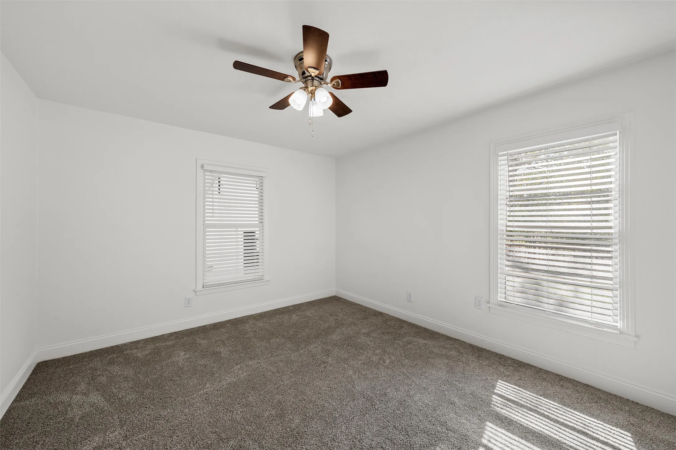 Single Family Residence For Sale in Mc Lennan County , 3436 Daughtrey Avenue, Waco, Texas 76711, 3 Bedroom, 1 Bathroom, Garage spaces, 1,114 Sqft, built in 1955, mls#21400695, Real Estate Agent in Waco, Homes For Sale in Mc Lennan county, Homes For Sale in Waco, Realtor in Waco Texas, Real Estate Brokerage Independent Realty Texas, Luminita Cordes Realtor