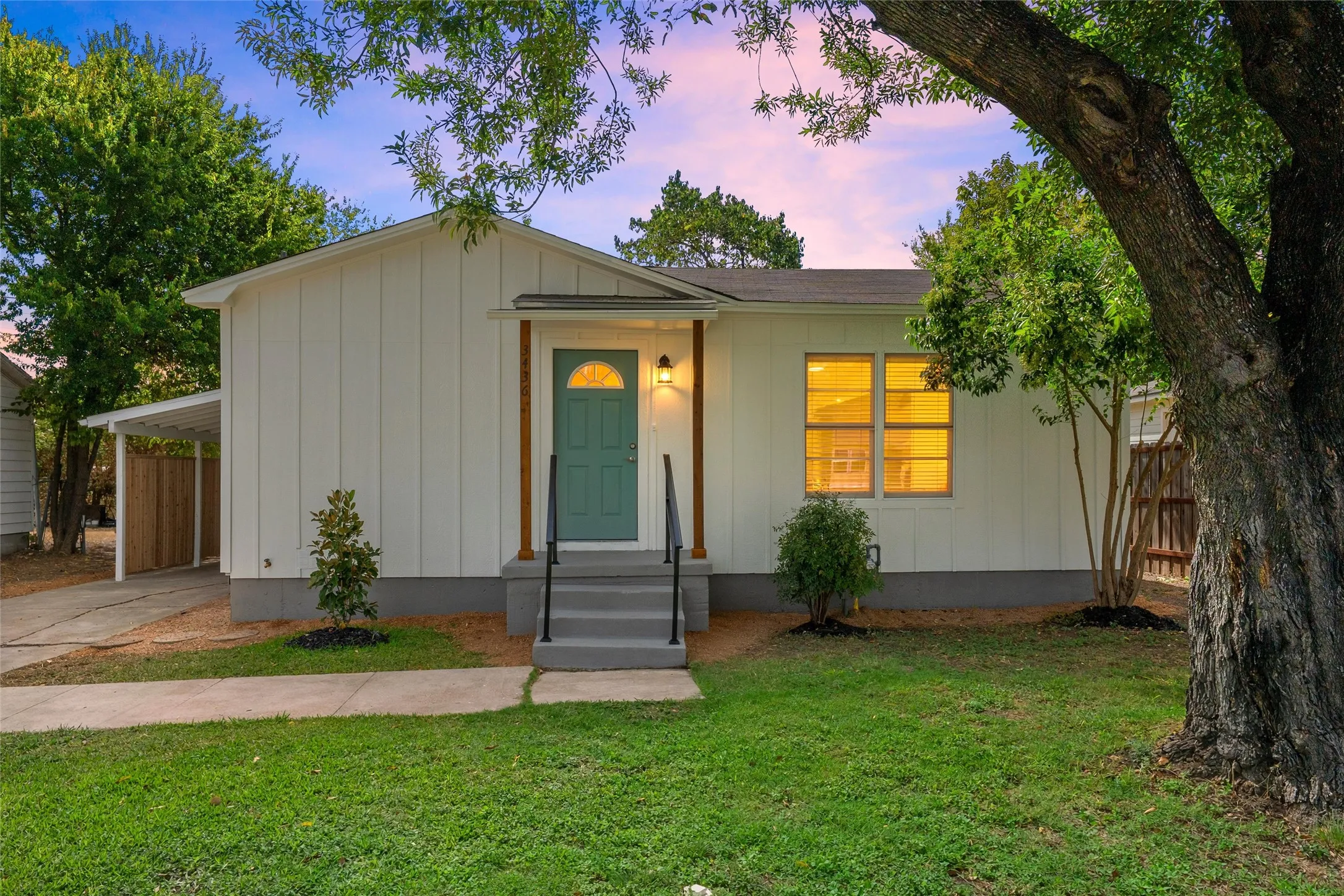 Single Family Residence For Sale in Mc Lennan County , 3436 Daughtrey Avenue, Waco, Texas 76711, 3 Bedroom, 1 Bathroom, Garage spaces, 1,114 Sqft, built in 1955, mls#21400695, Real Estate Agent in Waco, Homes For Sale in Mc Lennan county, Homes For Sale in Waco, Realtor in Waco Texas, Real Estate Brokerage Independent Realty Texas, Luminita Cordes Realtor