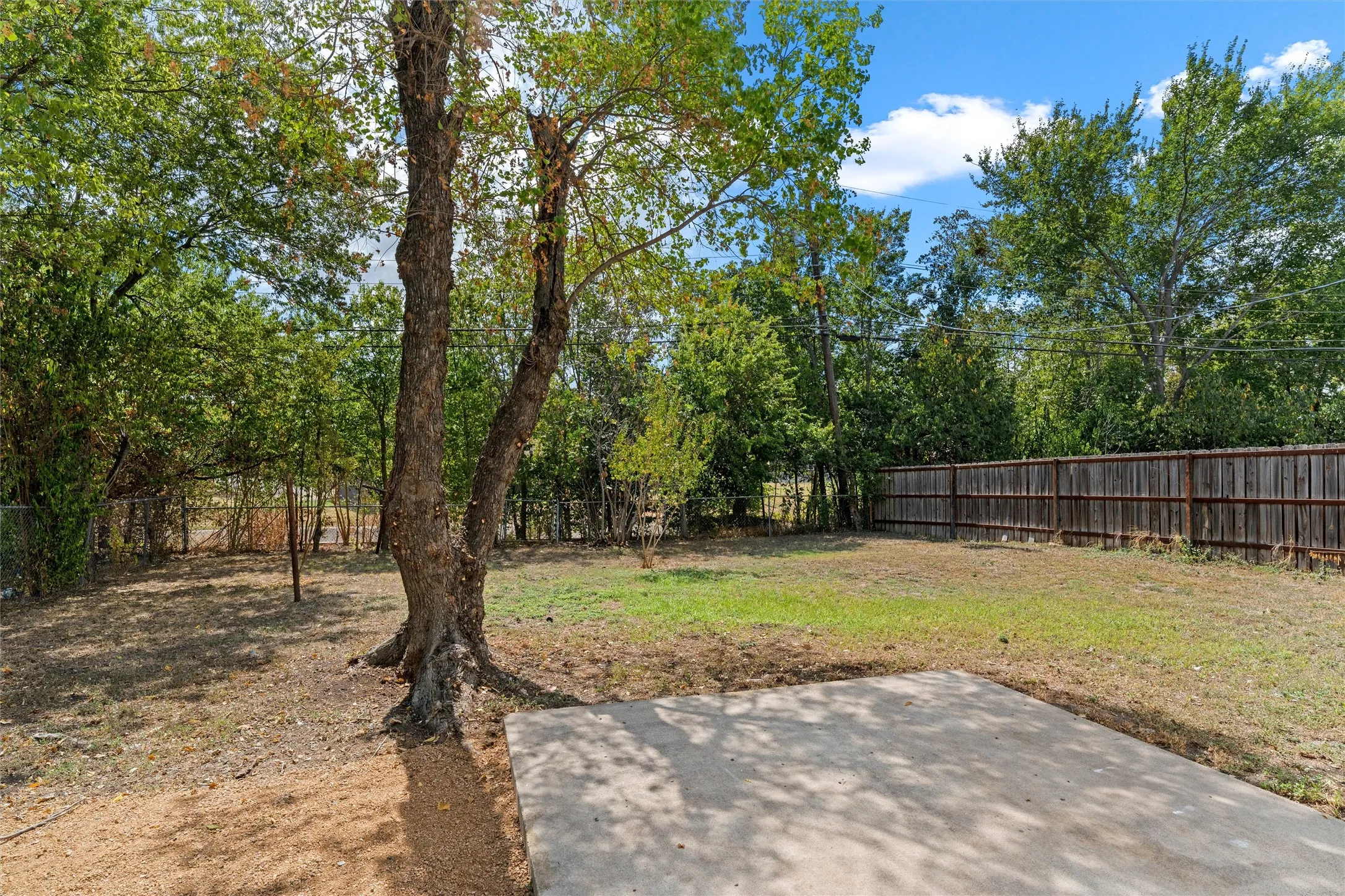 Single Family Residence For Sale in Mc Lennan County , 3436 Daughtrey Avenue, Waco, Texas 76711, 3 Bedroom, 1 Bathroom, Garage spaces, 1,114 Sqft, built in 1955, mls#21400695, Real Estate Agent in Waco, Homes For Sale in Mc Lennan county, Homes For Sale in Waco, Realtor in Waco Texas, Real Estate Brokerage Independent Realty Texas, Luminita Cordes Realtor