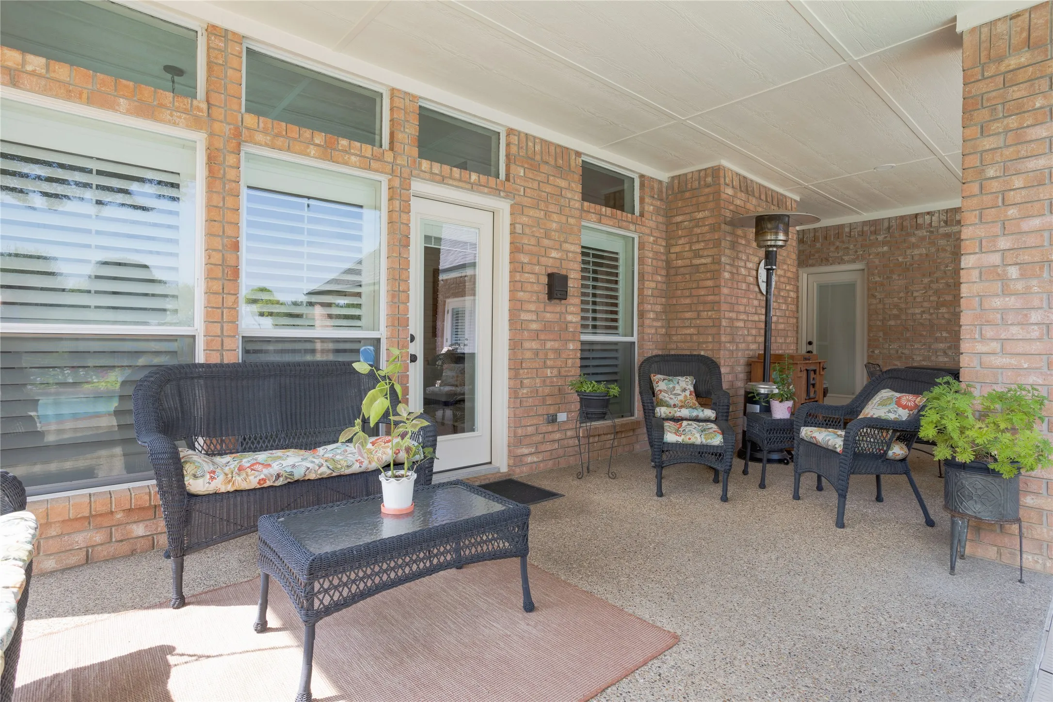 Single Family Residence For Sale in Tarrant County , 5601 Sycamore Drive, Colleyville, Texas 76034, 4 Bedroom, 3 Bathroom, 3 Garage spaces, 3,505 Sqft, built in 1991, mls#21399667, Real Estate Agent in Colleyville, Homes For Sale in Tarrant county, Homes For Sale in Colleyville, Realtor in Colleyville Texas, Real Estate Brokerage Independent Realty Texas, Luminita Cordes Realtor