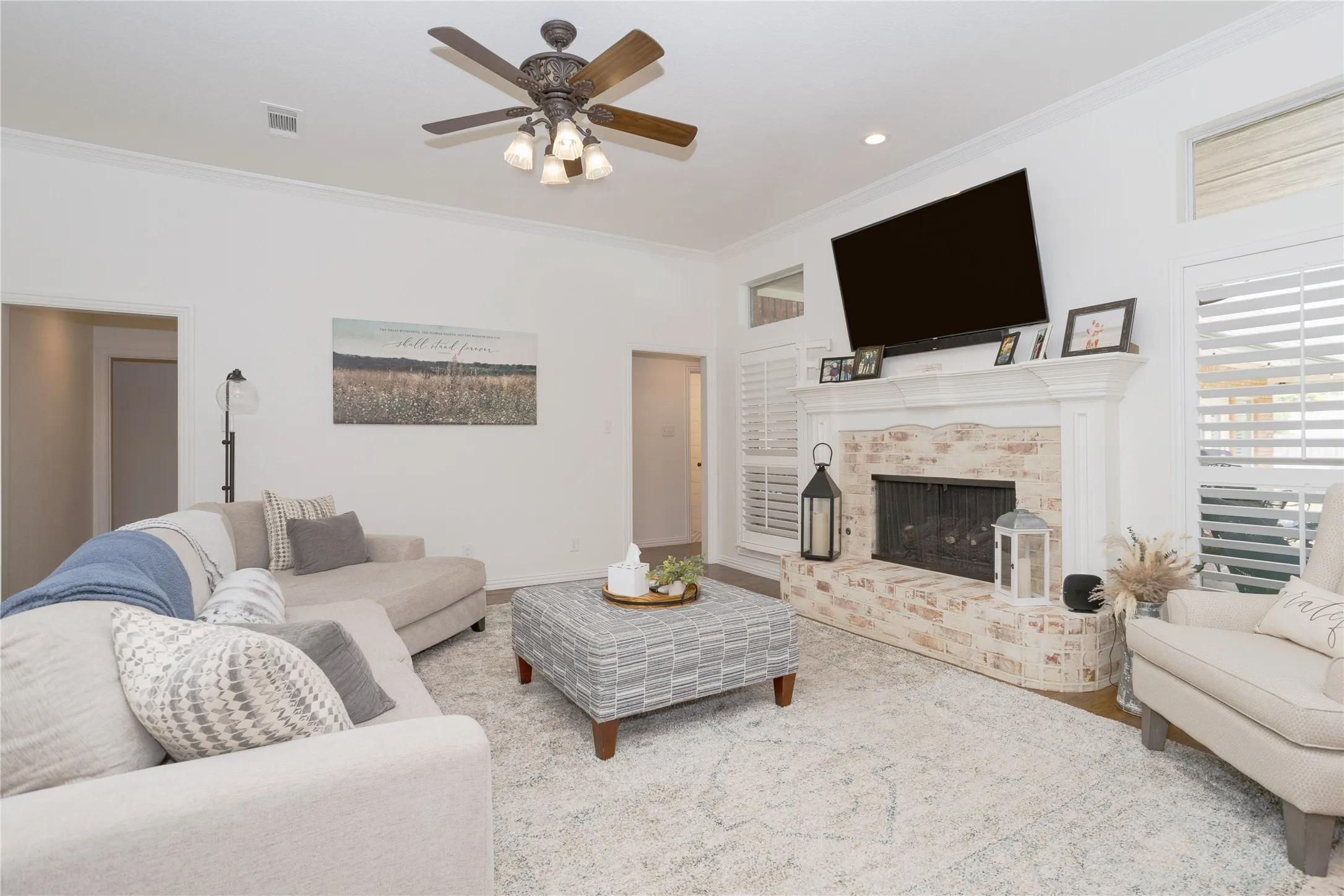 Single Family Residence For Sale in Tarrant County , 5601 Sycamore Drive, Colleyville, Texas 76034, 4 Bedroom, 3 Bathroom, 3 Garage spaces, 3,505 Sqft, built in 1991, mls#21399667, Real Estate Agent in Colleyville, Homes For Sale in Tarrant county, Homes For Sale in Colleyville, Realtor in Colleyville Texas, Real Estate Brokerage Independent Realty Texas, Luminita Cordes Realtor