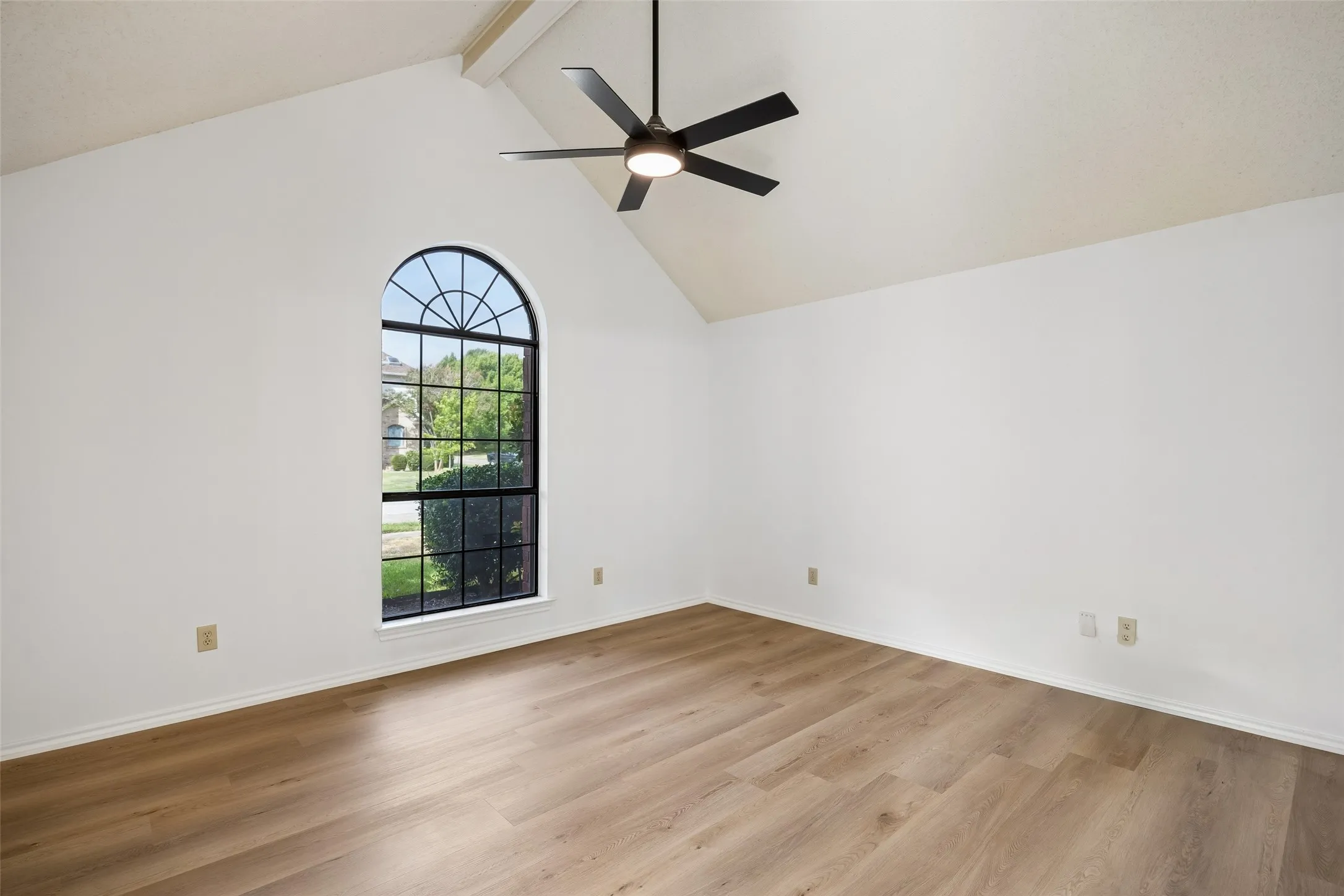 Single Family Residence For Sale in Collin County , 6656 Wickliff Trail, Plano, Texas 75023, 4 Bedroom, 3 Bathroom, 2 Garage spaces, 2,243 Sqft, built in 1988, mls#21398429, Real Estate Agent in Plano, Homes For Sale in Collin county, Homes For Sale in Plano, Realtor in Plano Texas, Real Estate Brokerage Independent Realty Texas, Luminita Cordes Realtor