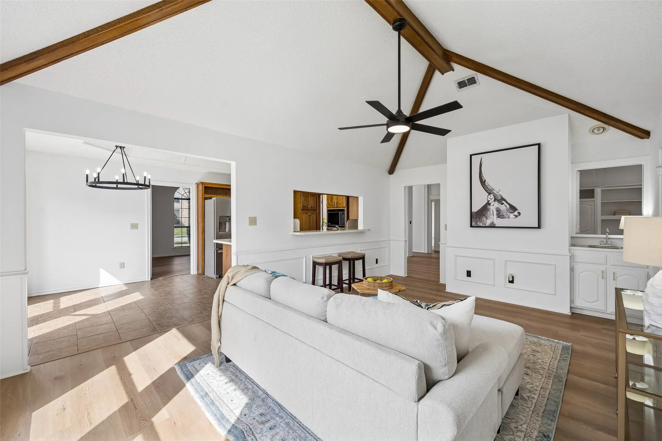 Single Family Residence For Sale in Collin County , 6656 Wickliff Trail, Plano, Texas 75023, 4 Bedroom, 3 Bathroom, 2 Garage spaces, 2,243 Sqft, built in 1988, mls#21398429, Real Estate Agent in Plano, Homes For Sale in Collin county, Homes For Sale in Plano, Realtor in Plano Texas, Real Estate Brokerage Independent Realty Texas, Luminita Cordes Realtor