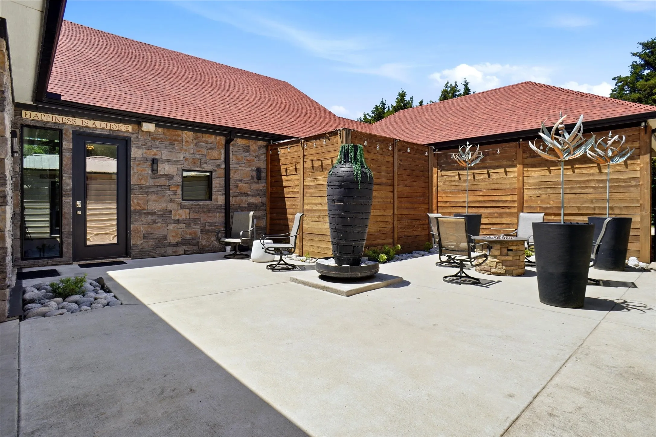Guest Suite Private entry  - enclosed for pets