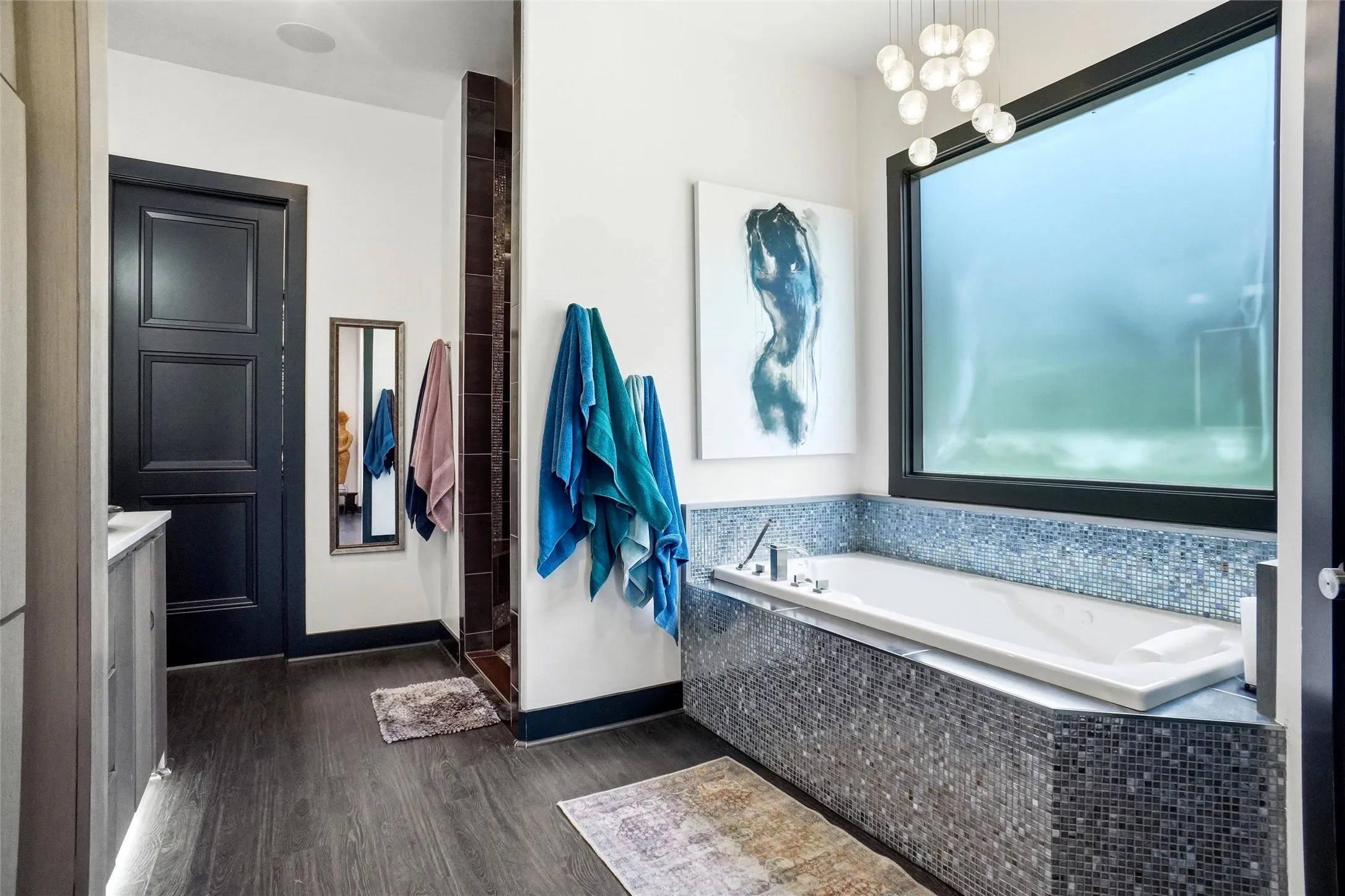 Tub in Primary bath