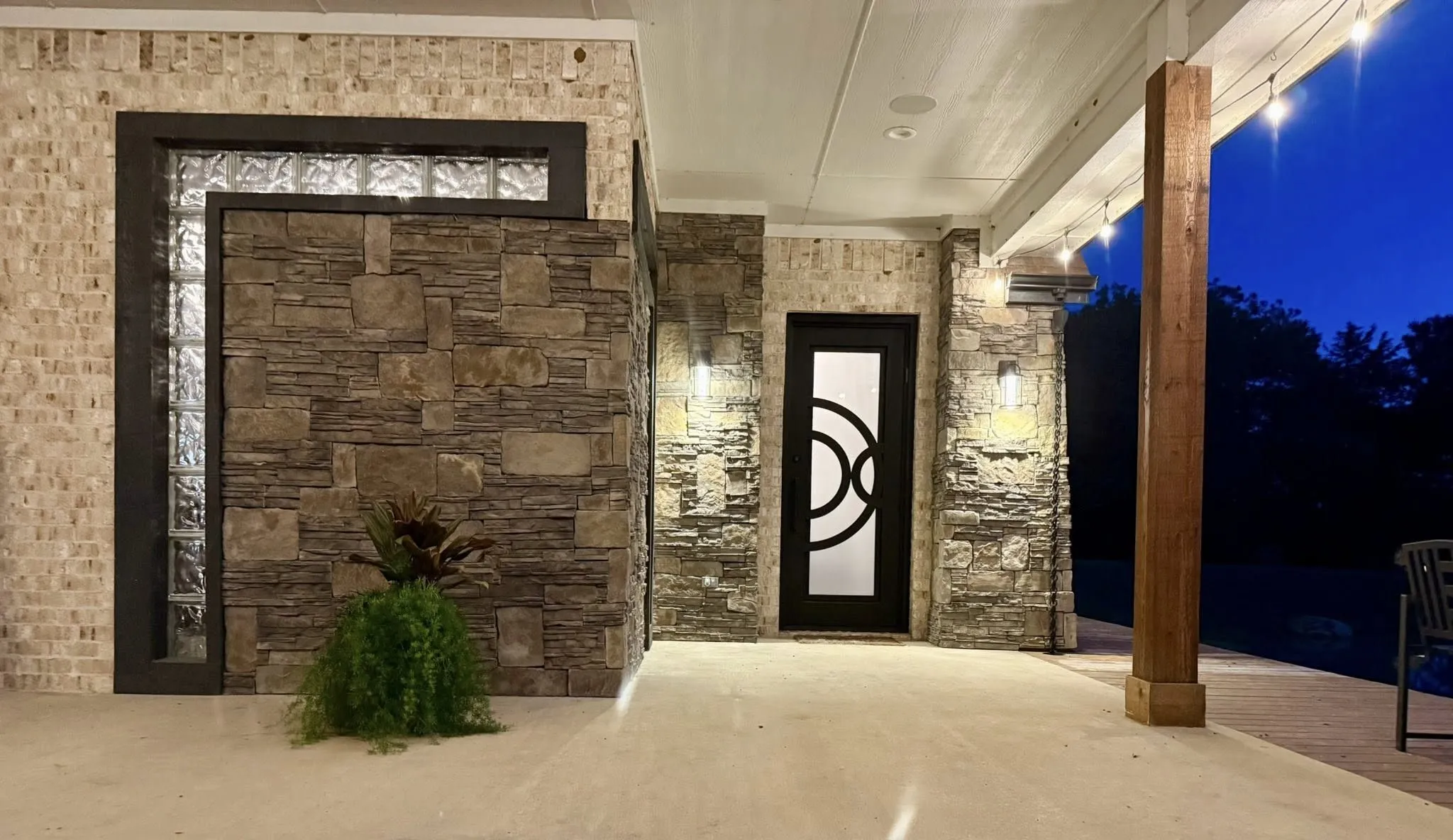 Home's entrance