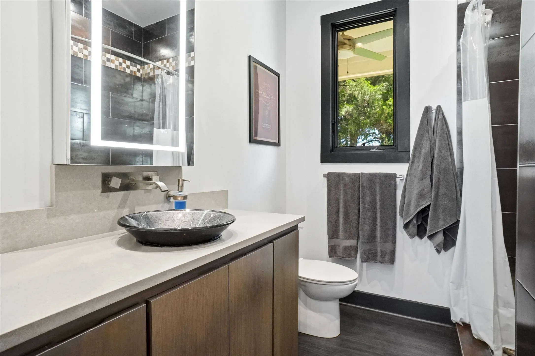 Guest Suite Bath