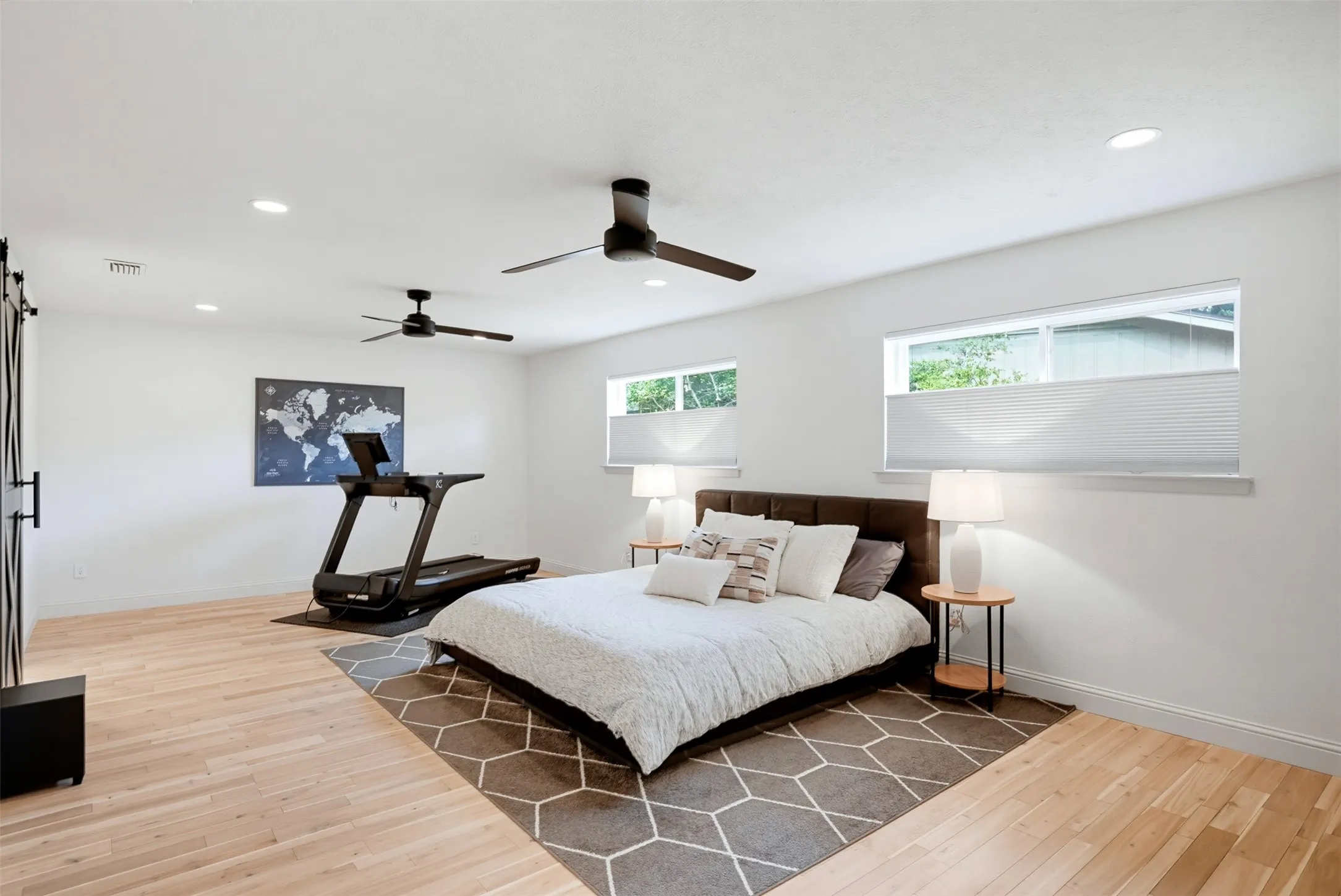 Single Family Residence For Sale in Collin County , 2914 Whitemarsh Circle, Richardson, Texas 75080, 3 Bedroom, 2 Bathroom, 2 Garage spaces, 2,346 Sqft, built in 1966, mls#21398030, Real Estate Agent in Richardson, Homes For Sale in Collin county, Homes For Sale in Richardson, Realtor in Richardson Texas, Real Estate Brokerage Independent Realty Texas, Luminita Cordes Realtor