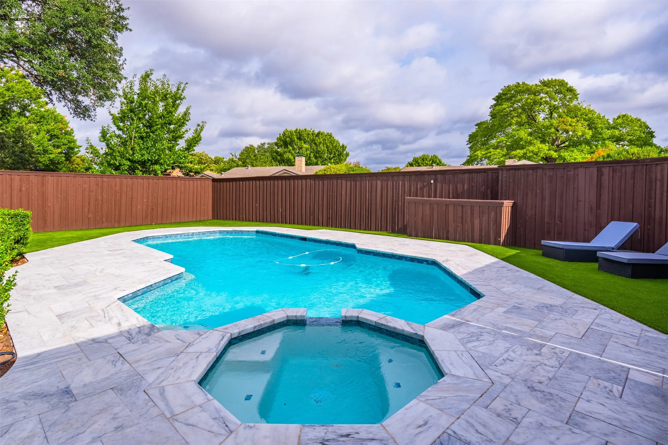Single Family Residence For Sale in Collin County , 2914 Whitemarsh Circle, Richardson, Texas 75080, 3 Bedroom, 2 Bathroom, 2 Garage spaces, 2,346 Sqft, built in 1966, mls#21398030, Real Estate Agent in Richardson, Homes For Sale in Collin county, Homes For Sale in Richardson, Realtor in Richardson Texas, Real Estate Brokerage Independent Realty Texas, Luminita Cordes Realtor