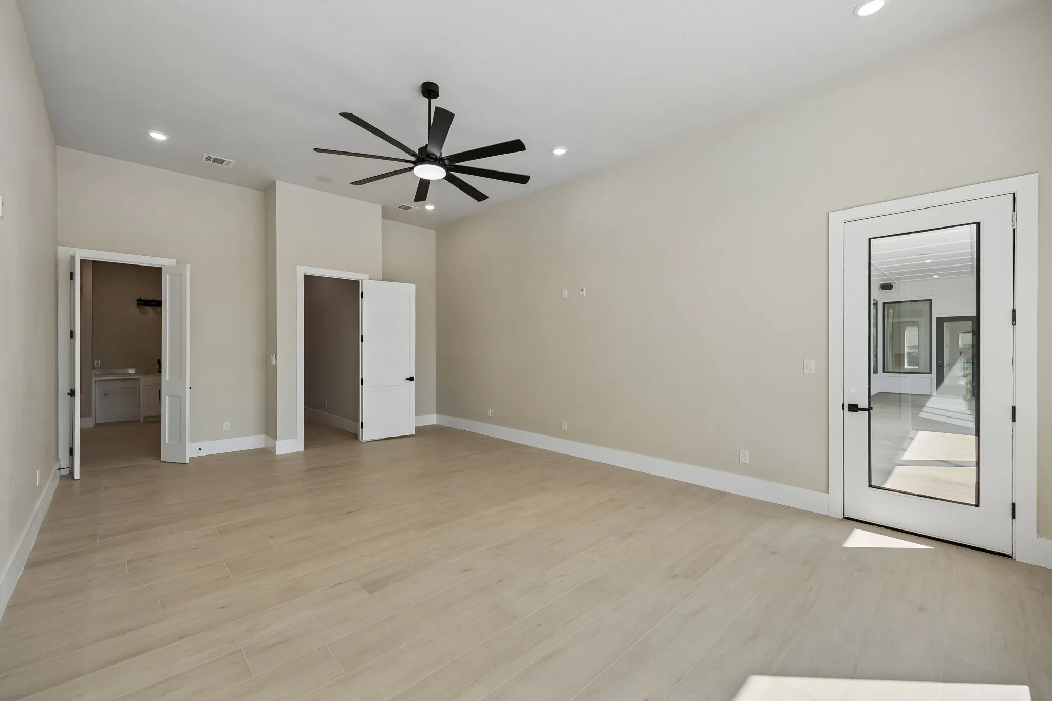 Single Family Residence For Sale in Johnson County , 304 Mint Ridge, Burleson, Texas 76028, 5 Bedroom, 6 Bathroom, 8 Garage spaces, 6,405 Sqft, built in 2026, mls#21401010, Real Estate Agent in Burleson, Homes For Sale in Johnson county, Homes For Sale in Burleson, Realtor in Burleson Texas, Real Estate Brokerage Independent Realty Texas, Luminita Cordes Realtor