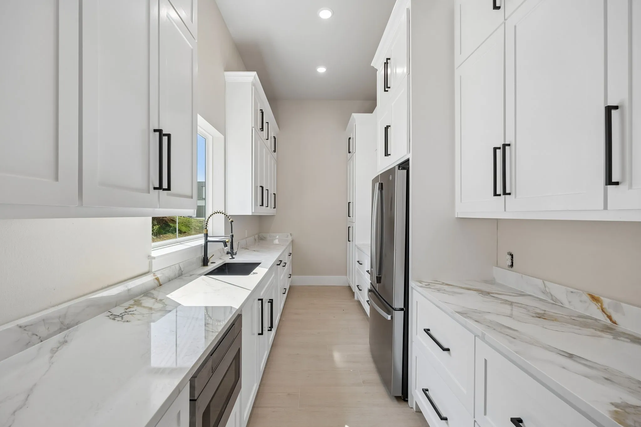 Single Family Residence For Sale in Johnson County , 304 Mint Ridge, Burleson, Texas 76028, 5 Bedroom, 6 Bathroom, 8 Garage spaces, 6,405 Sqft, built in 2026, mls#21401010, Real Estate Agent in Burleson, Homes For Sale in Johnson county, Homes For Sale in Burleson, Realtor in Burleson Texas, Real Estate Brokerage Independent Realty Texas, Luminita Cordes Realtor