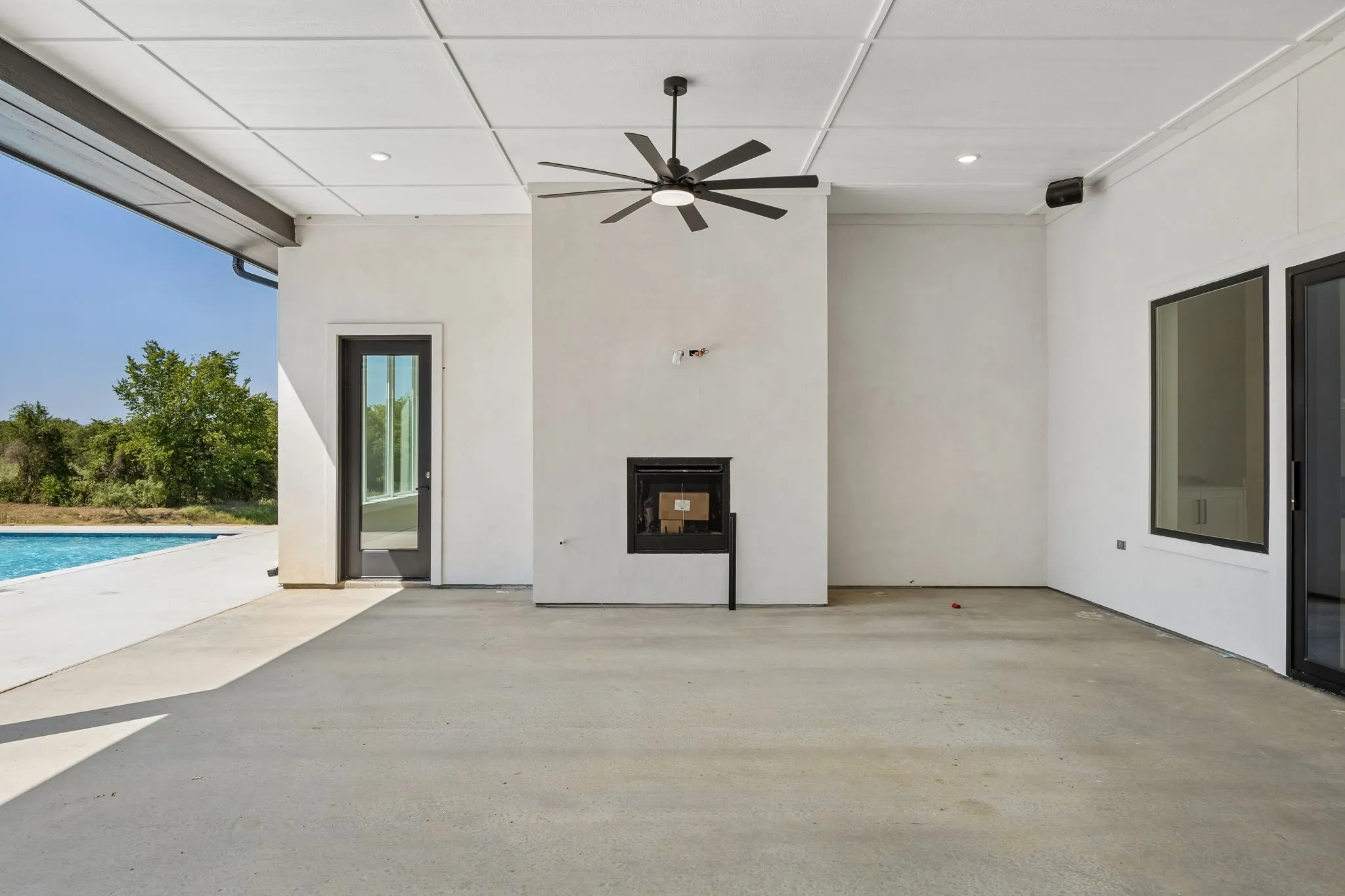 Single Family Residence For Sale in Johnson County , 304 Mint Ridge, Burleson, Texas 76028, 5 Bedroom, 6 Bathroom, 8 Garage spaces, 6,405 Sqft, built in 2026, mls#21401010, Real Estate Agent in Burleson, Homes For Sale in Johnson county, Homes For Sale in Burleson, Realtor in Burleson Texas, Real Estate Brokerage Independent Realty Texas, Luminita Cordes Realtor