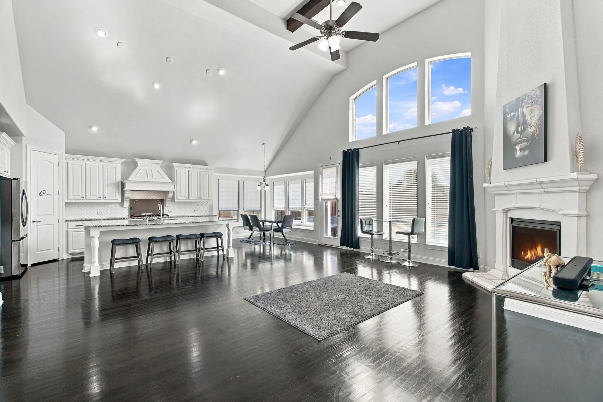 Single Family Residence For Sale in Denton County , 3604 Bankside, The Colony, Texas 75056, 5 Bedroom, 4 Bathroom, 3 Garage spaces, 4,446 Sqft, built in 2016, mls#21400789, Real Estate Agent in The Colony, Homes For Sale in Denton county, Homes For Sale in The Colony, Realtor in The Colony Texas, Real Estate Brokerage Independent Realty Texas, Luminita Cordes Realtor