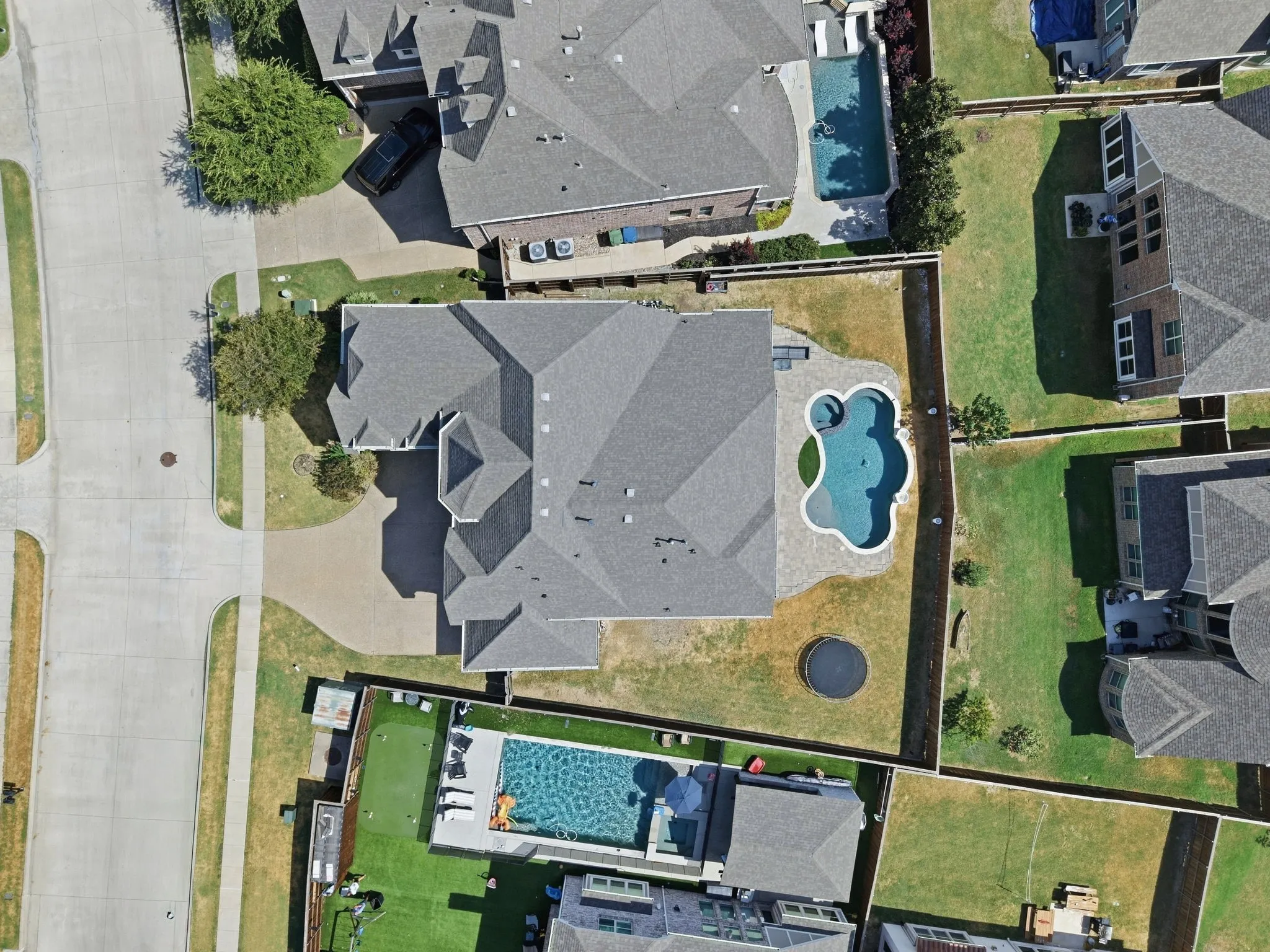 Single Family Residence For Sale in Denton County , 3604 Bankside, The Colony, Texas 75056, 5 Bedroom, 4 Bathroom, 3 Garage spaces, 4,446 Sqft, built in 2016, mls#21400789, Real Estate Agent in The Colony, Homes For Sale in Denton county, Homes For Sale in The Colony, Realtor in The Colony Texas, Real Estate Brokerage Independent Realty Texas, Luminita Cordes Realtor