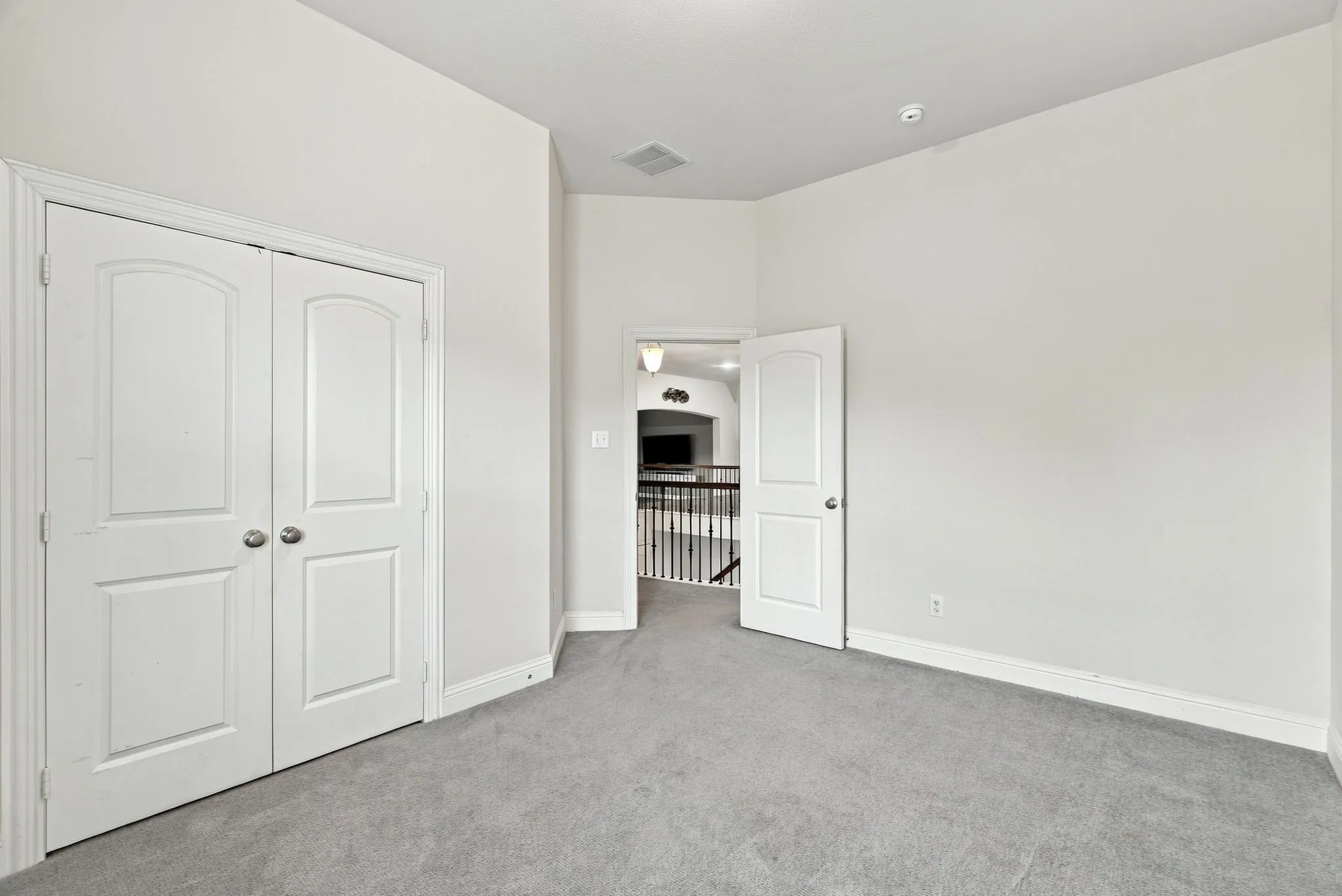 Single Family Residence For Sale in Denton County , 3604 Bankside, The Colony, Texas 75056, 5 Bedroom, 4 Bathroom, 3 Garage spaces, 4,446 Sqft, built in 2016, mls#21400789, Real Estate Agent in The Colony, Homes For Sale in Denton county, Homes For Sale in The Colony, Realtor in The Colony Texas, Real Estate Brokerage Independent Realty Texas, Luminita Cordes Realtor
