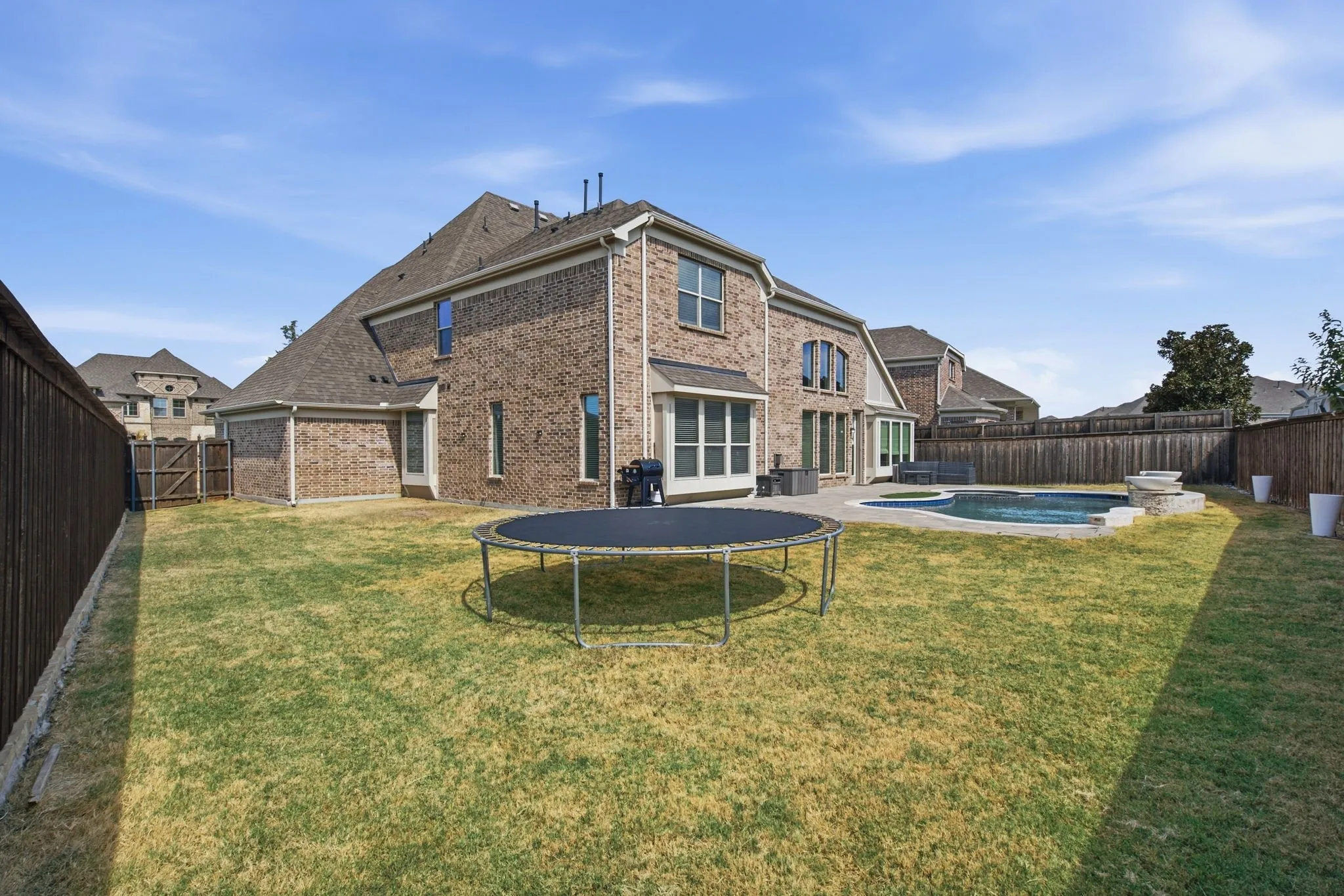 Single Family Residence For Sale in Denton County , 3604 Bankside, The Colony, Texas 75056, 5 Bedroom, 4 Bathroom, 3 Garage spaces, 4,446 Sqft, built in 2016, mls#21400789, Real Estate Agent in The Colony, Homes For Sale in Denton county, Homes For Sale in The Colony, Realtor in The Colony Texas, Real Estate Brokerage Independent Realty Texas, Luminita Cordes Realtor