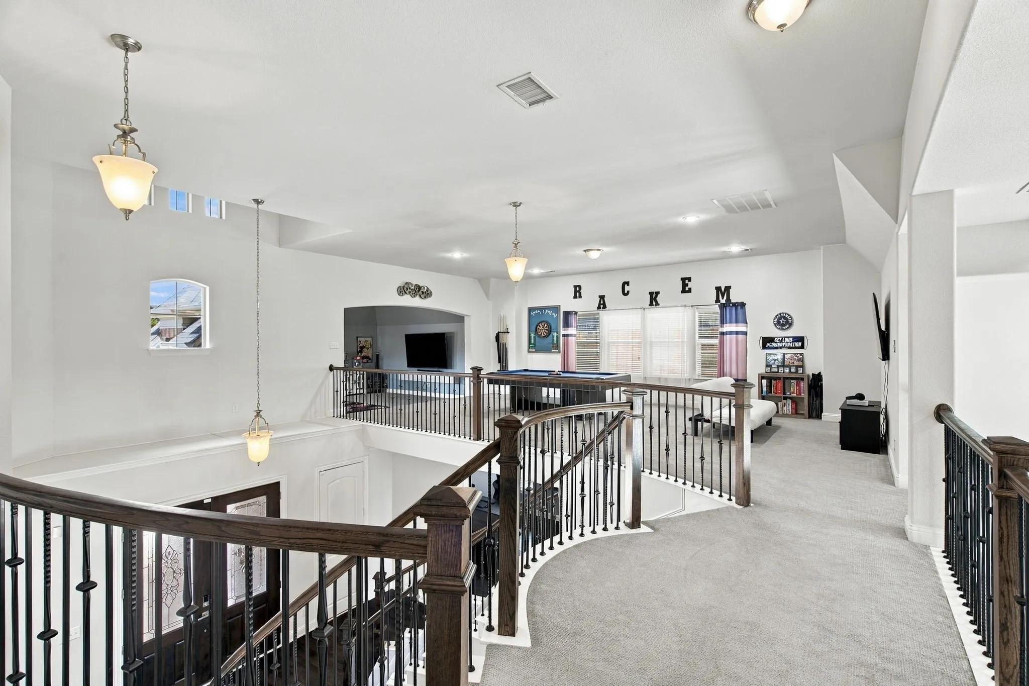 Single Family Residence For Sale in Denton County , 3604 Bankside, The Colony, Texas 75056, 5 Bedroom, 4 Bathroom, 3 Garage spaces, 4,446 Sqft, built in 2016, mls#21400789, Real Estate Agent in The Colony, Homes For Sale in Denton county, Homes For Sale in The Colony, Realtor in The Colony Texas, Real Estate Brokerage Independent Realty Texas, Luminita Cordes Realtor